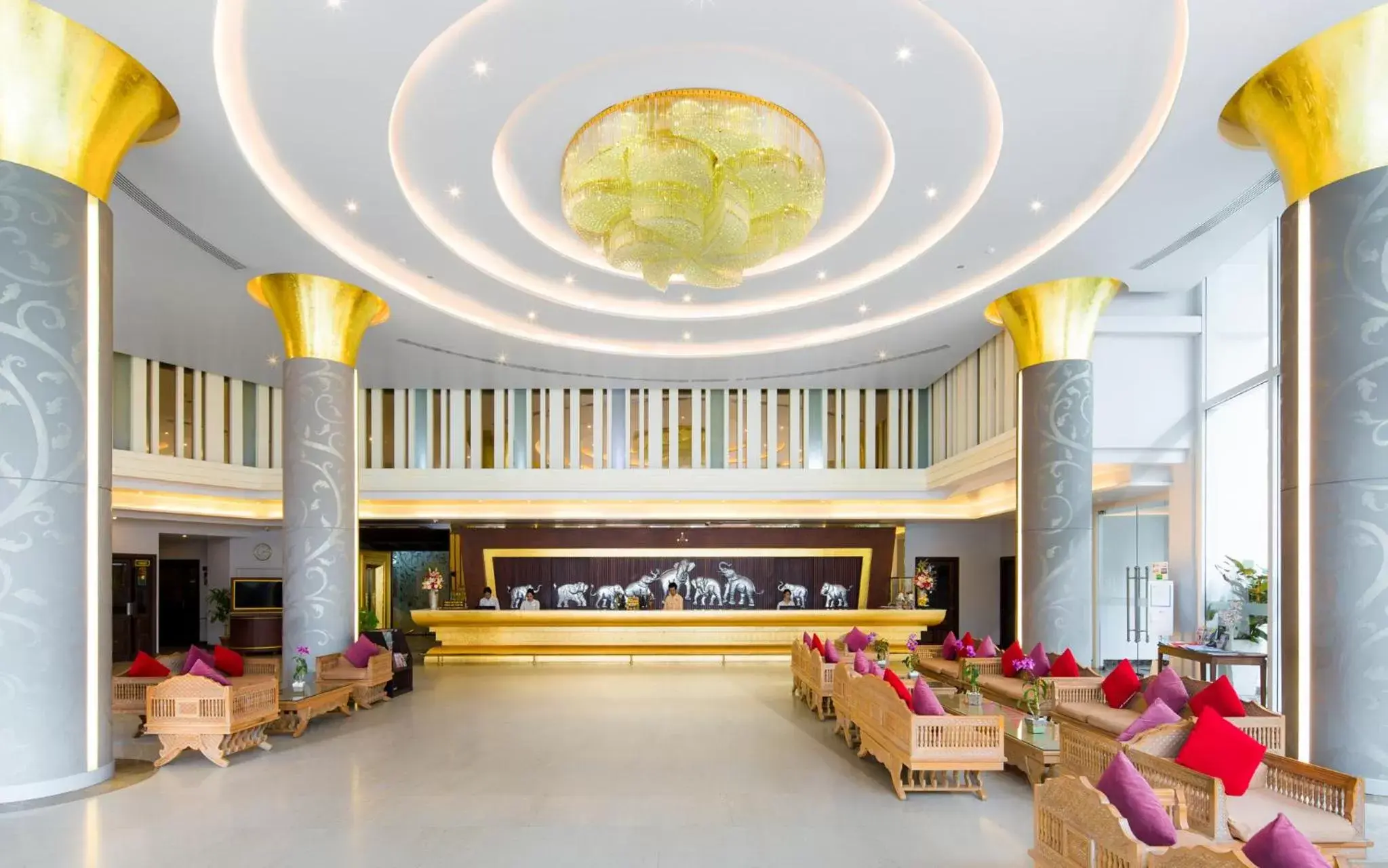 Lobby or reception, Restaurant/Places to Eat in Aiyara Grand Hotel