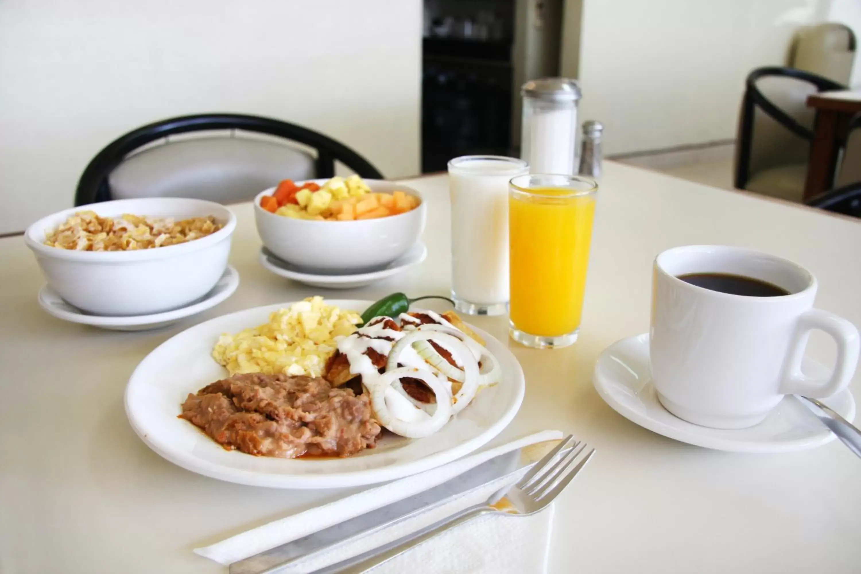 Restaurant/places to eat, Breakfast in Hotel Astor Tijuana