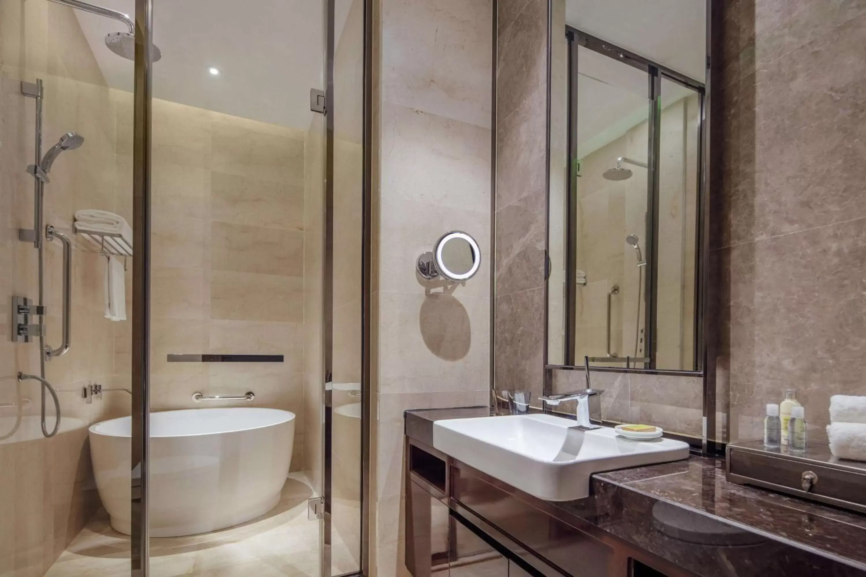 Bathroom in Hilton Haikou