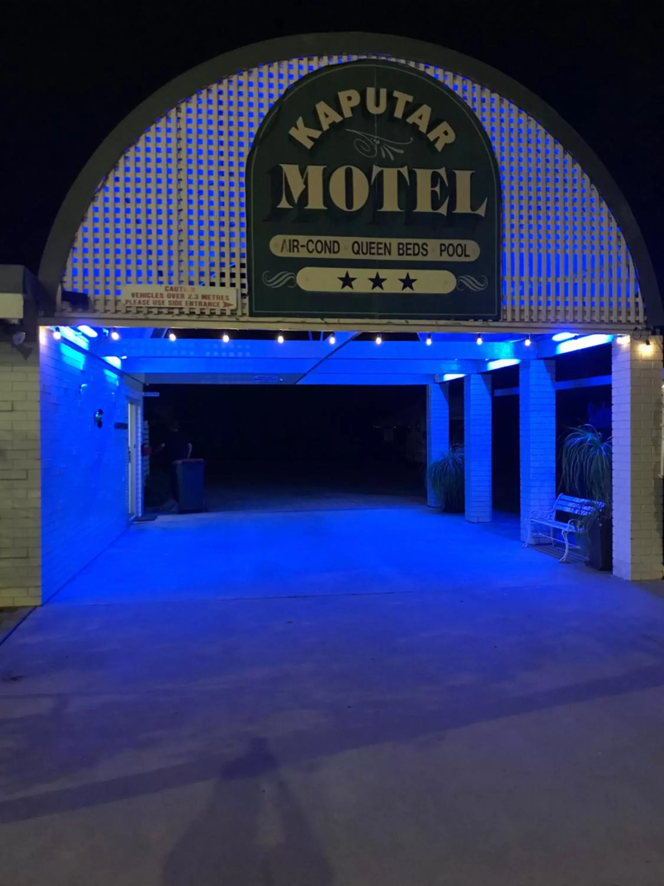 Facade/entrance in Kaputar Motel