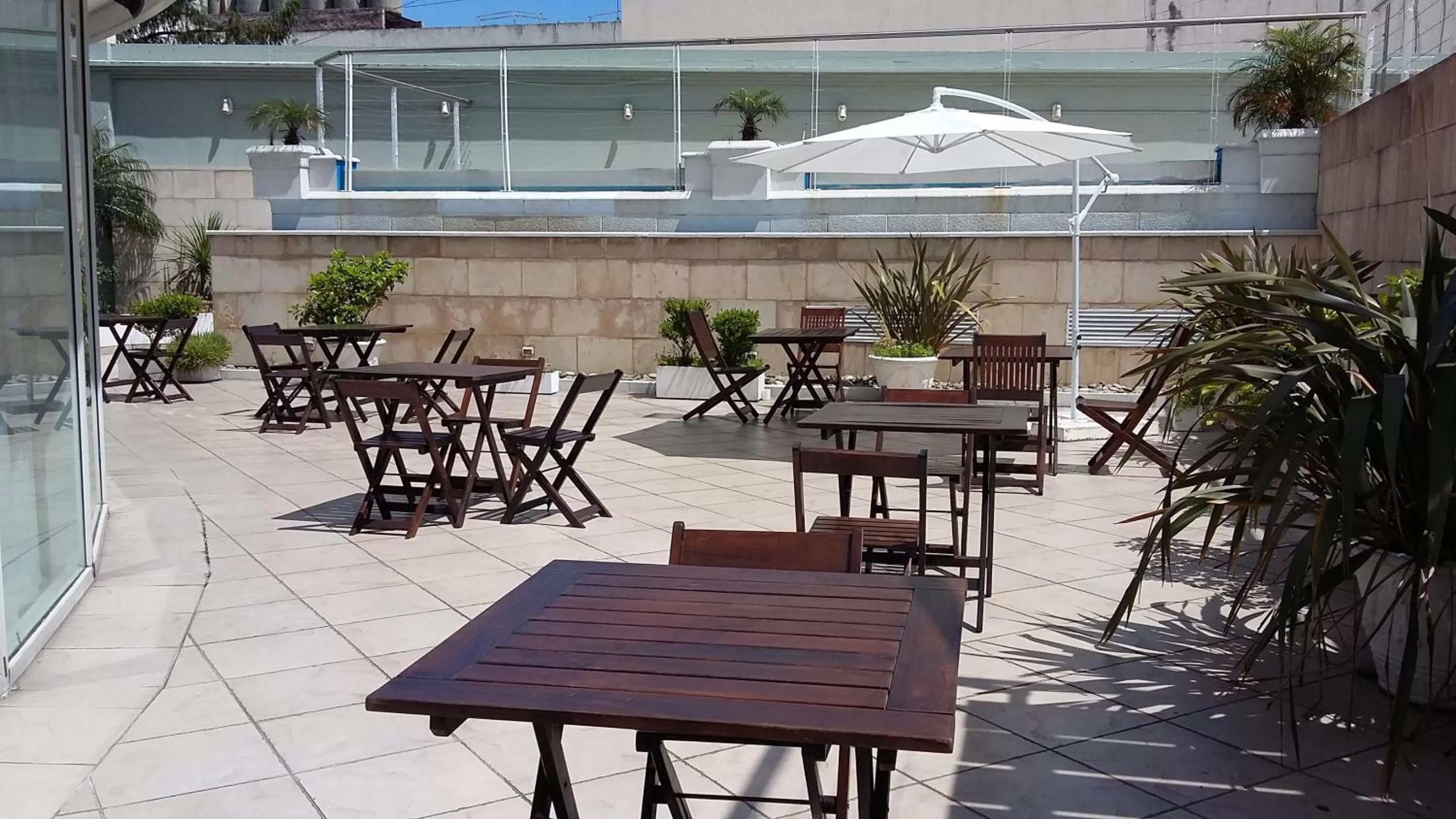 Swimming pool in Abasto Hotel