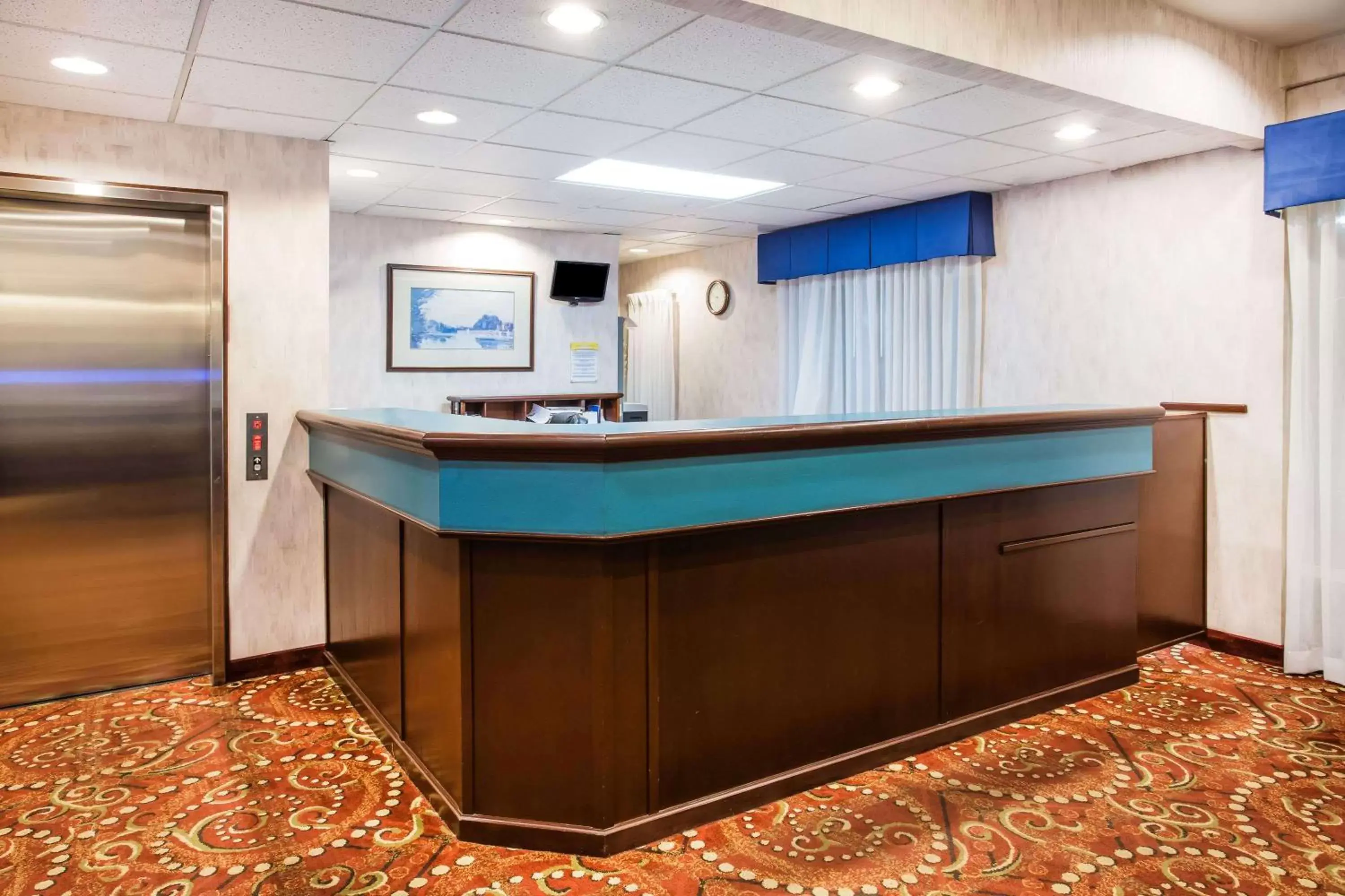 Lobby or reception, Lobby/Reception in Days Inn by Wyndham Seattle Aurora