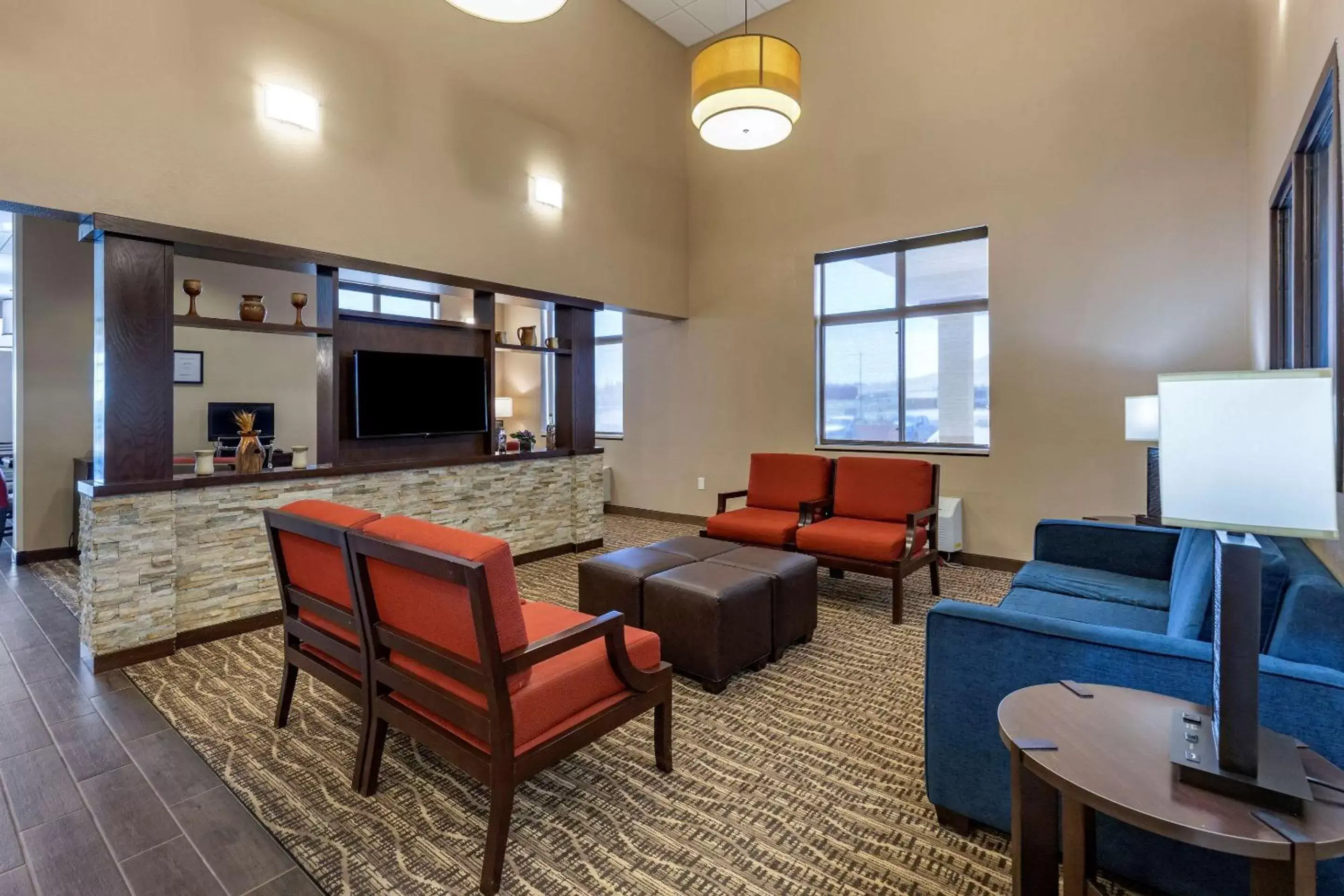 Lobby or reception, Seating Area in Comfort Inn & Suites Gateway to Glacier National Park