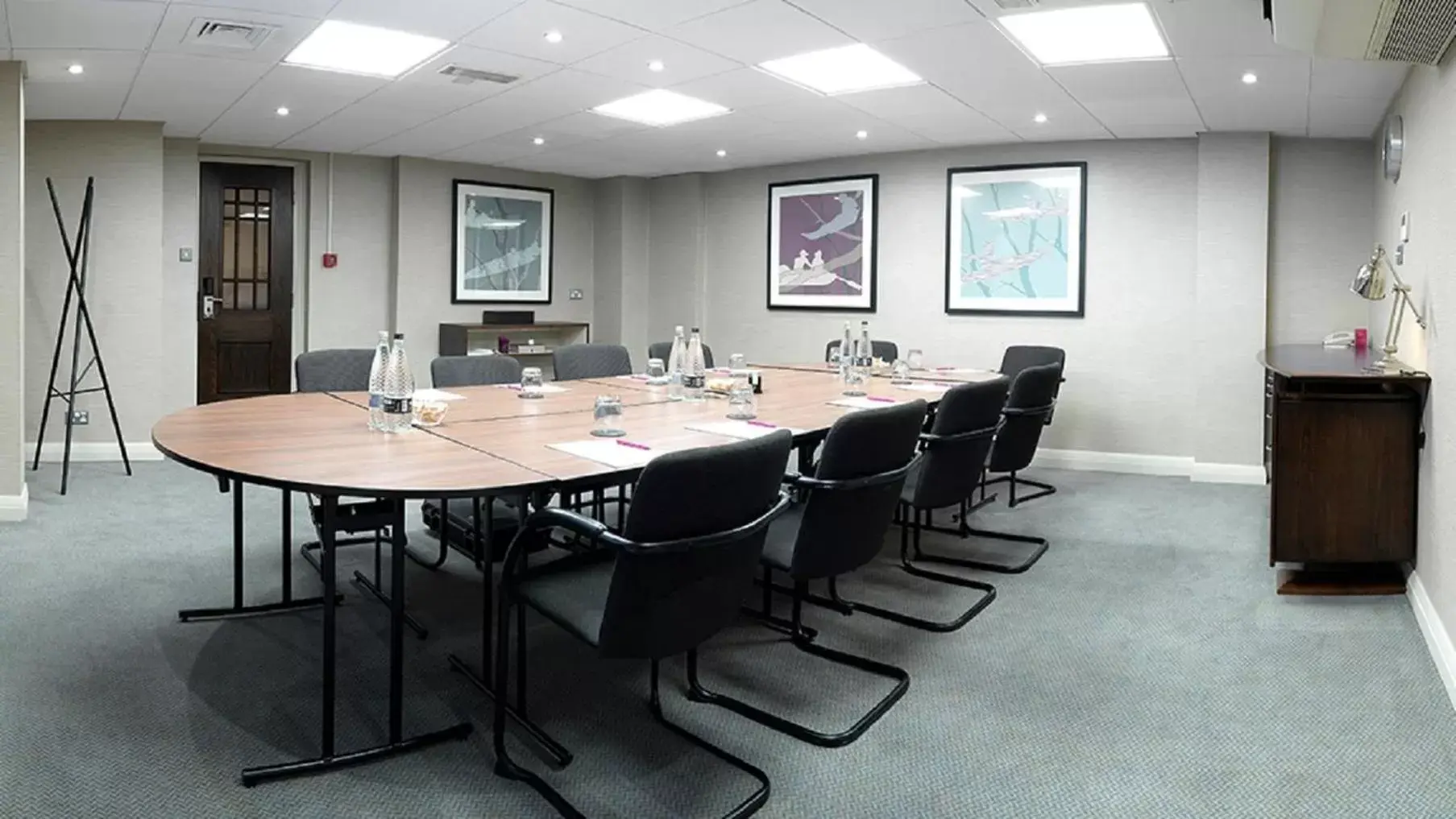 Meeting/conference room in Crowne Plaza Stratford-upon-Avon, an IHG Hotel