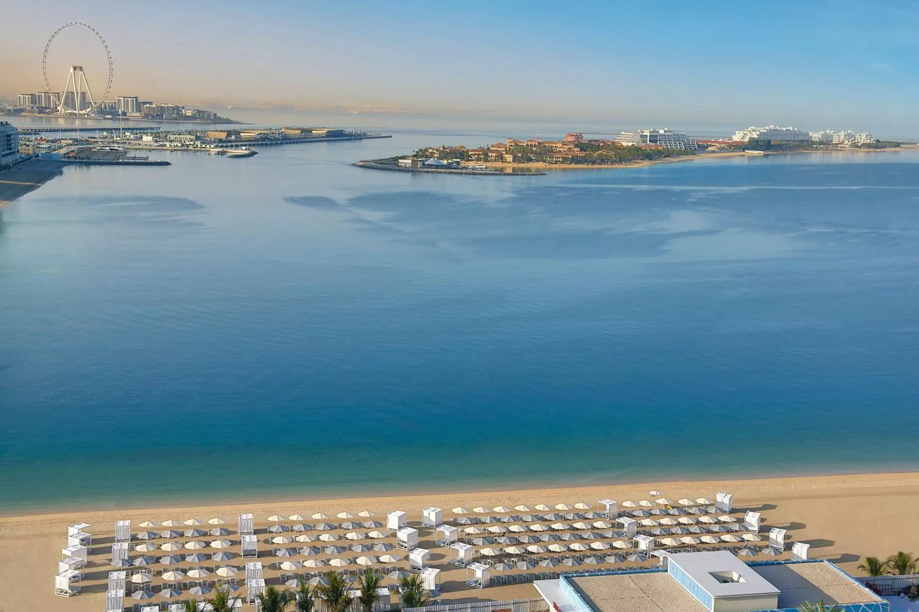 Beach, Bird's-eye View in Marriott Resort Palm Jumeirah, Dubai