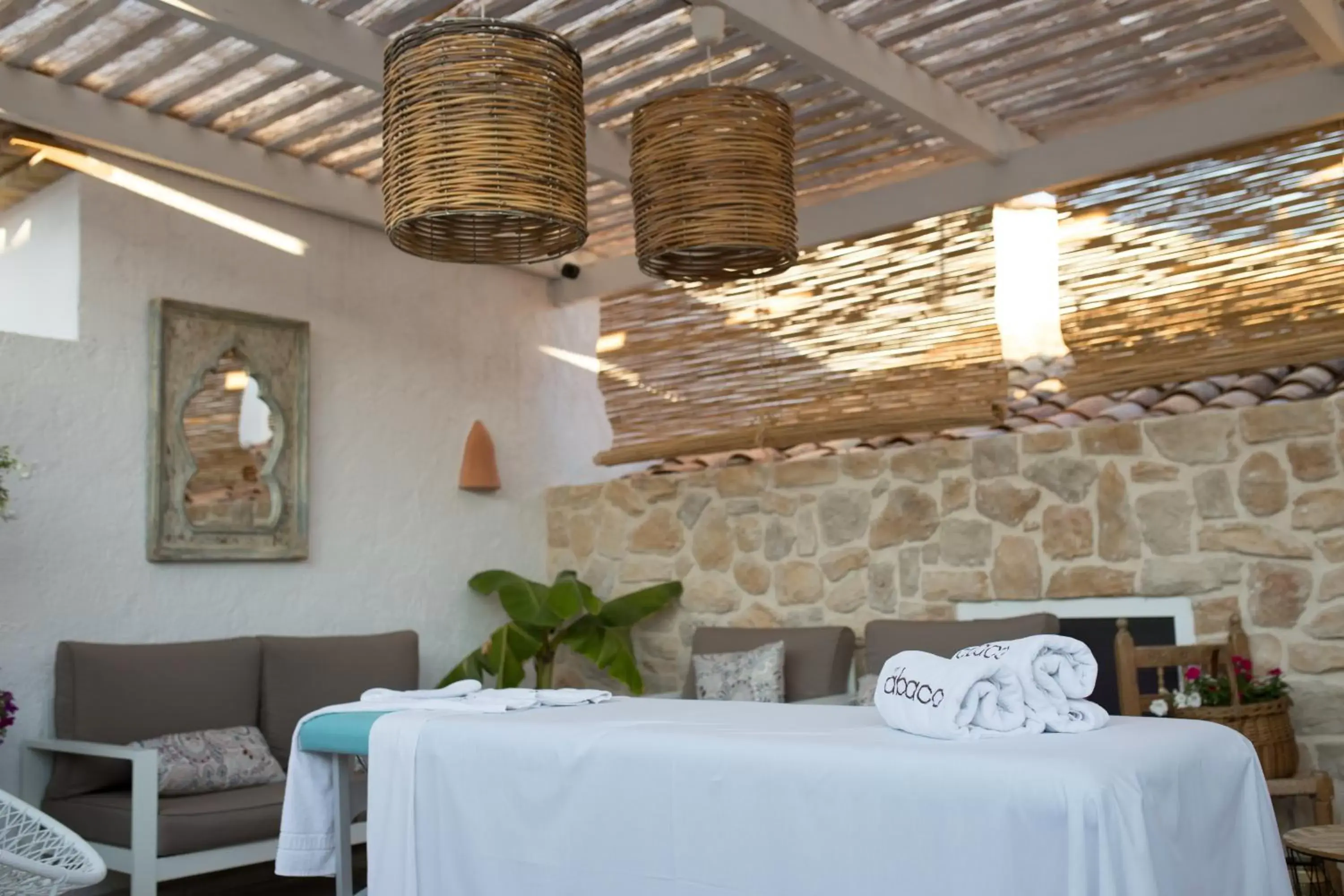 Massage, Restaurant/Places to Eat in Hotel Abaco Altea