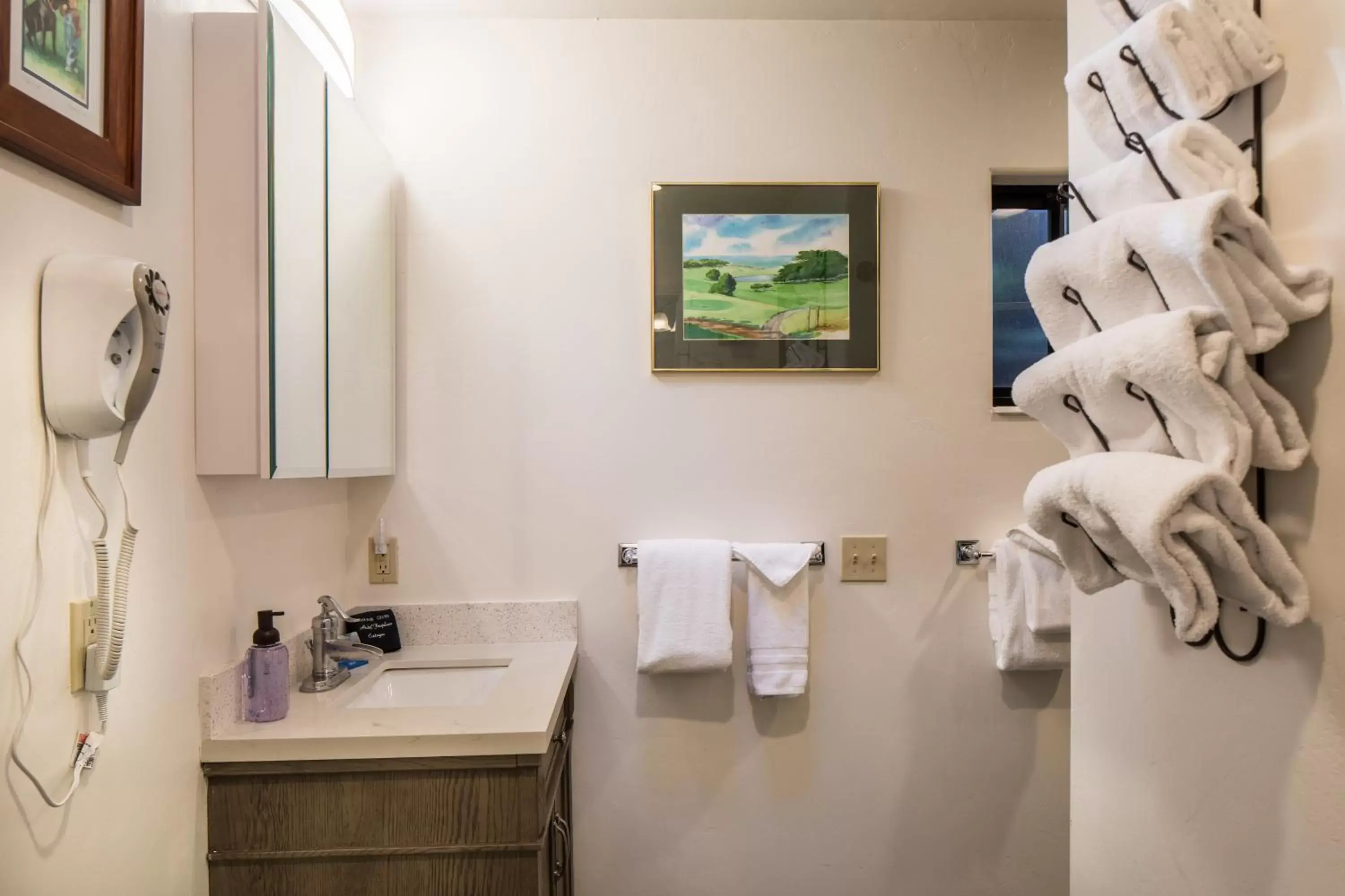 Bathroom in Andril Fireplace Cottages