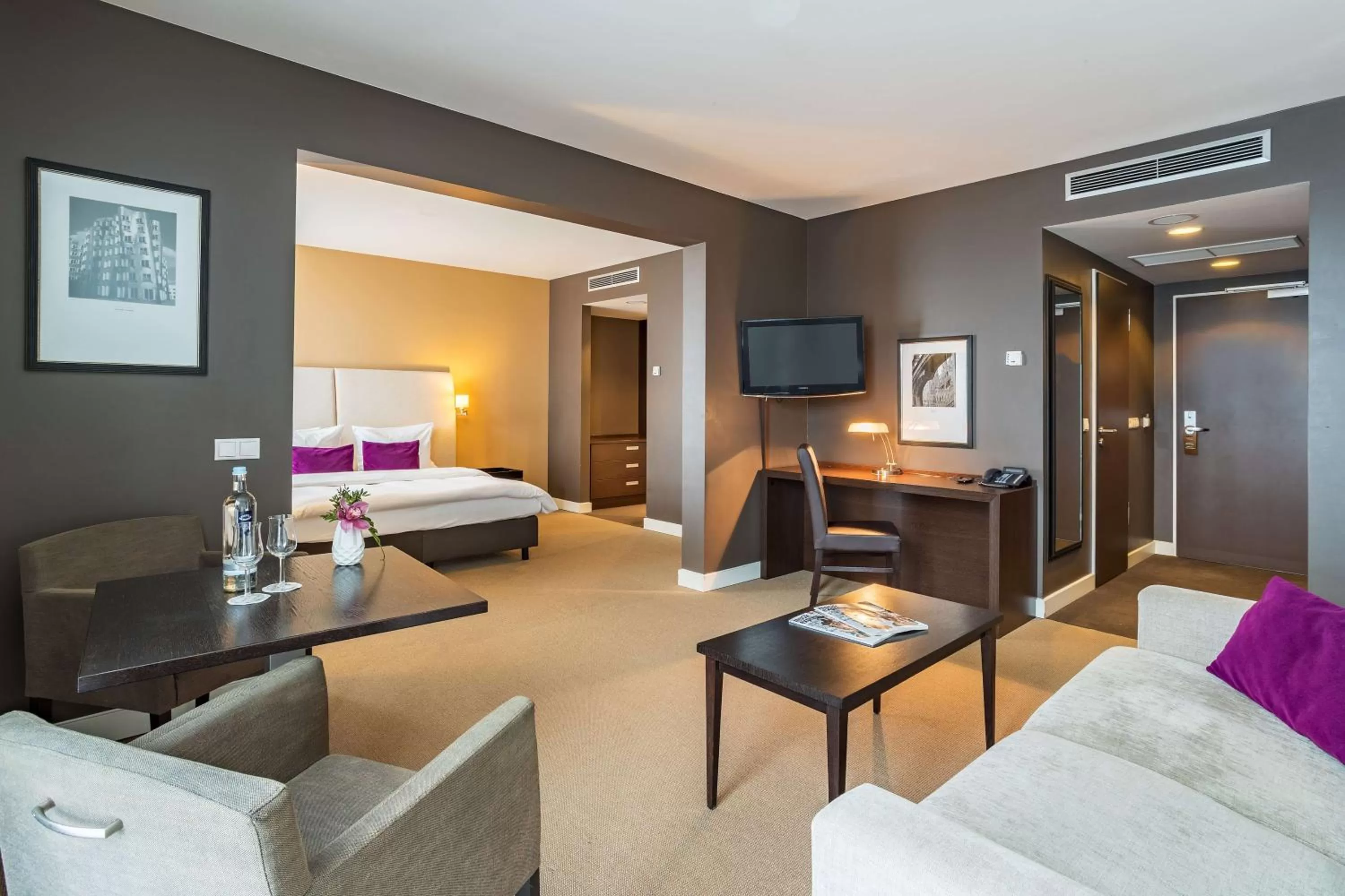 Photo of the whole room, Bed in The Rilano Hotel München