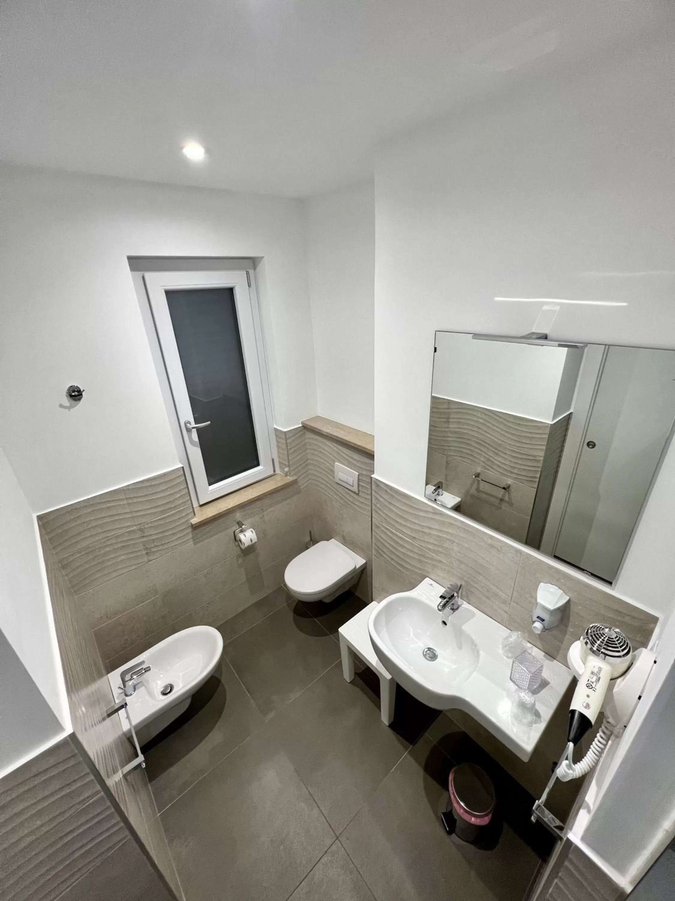 Toilet in Anfitrite B&B Tropea