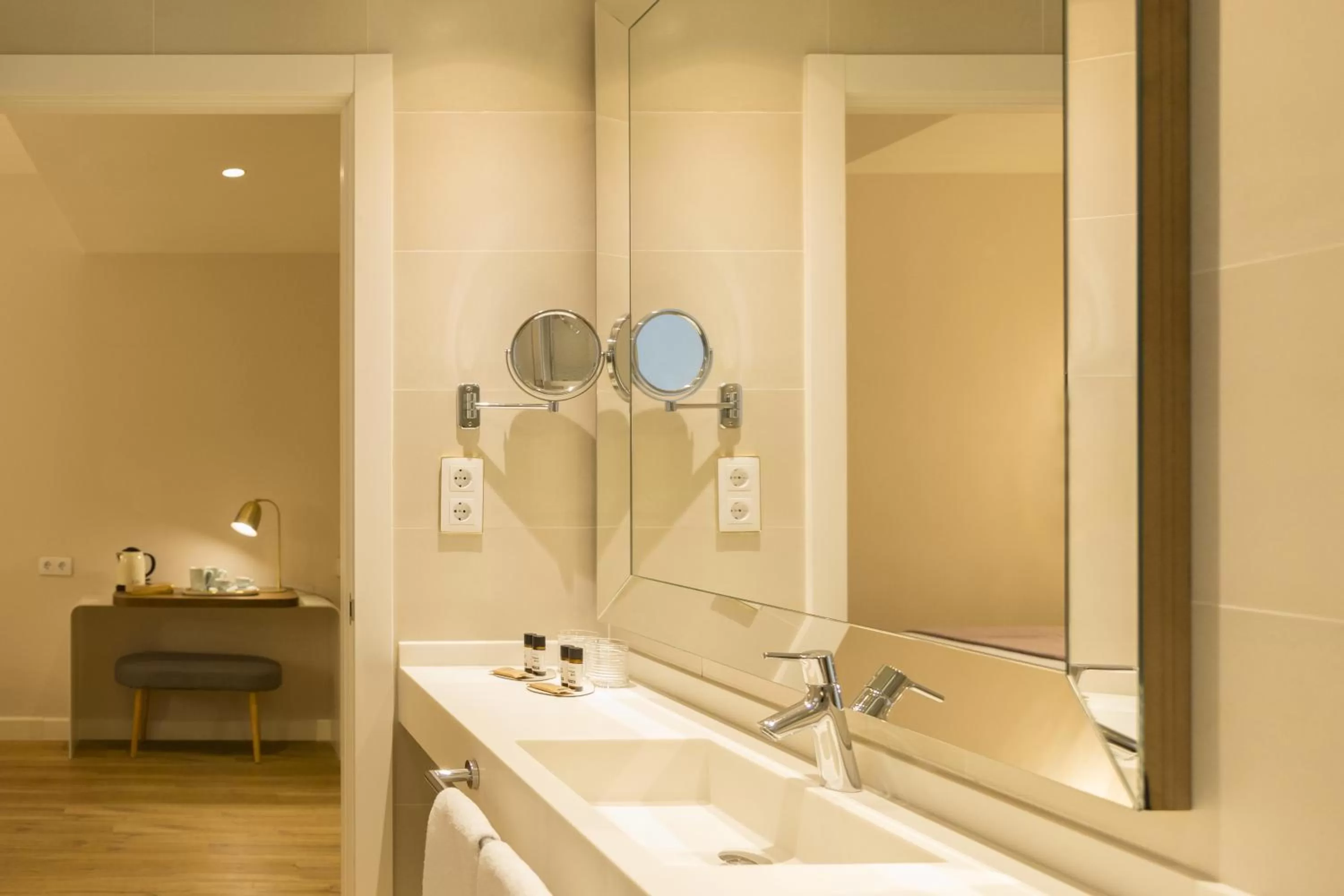 Bathroom in ICON Bcn