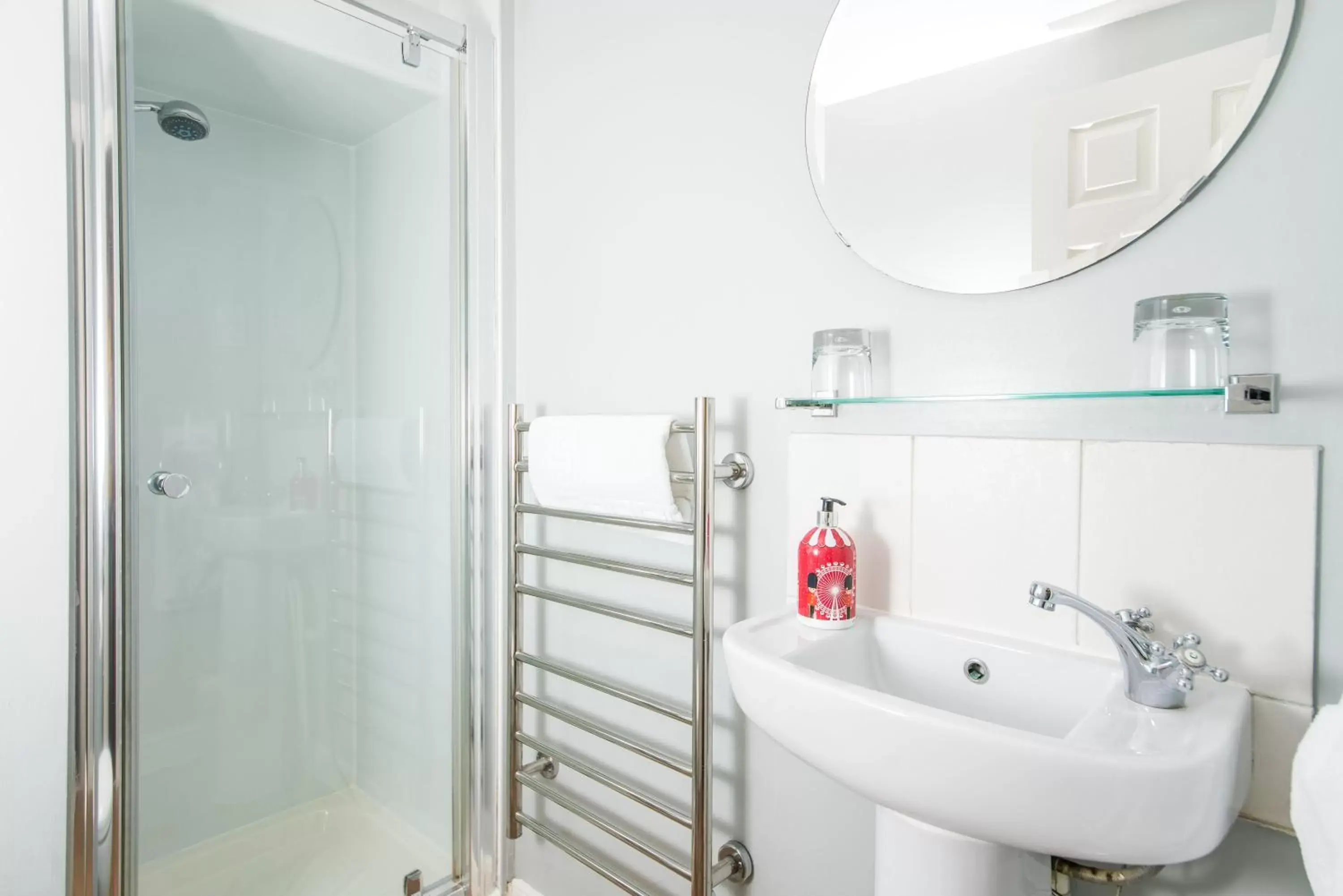 Bathroom in The Henry Guest House