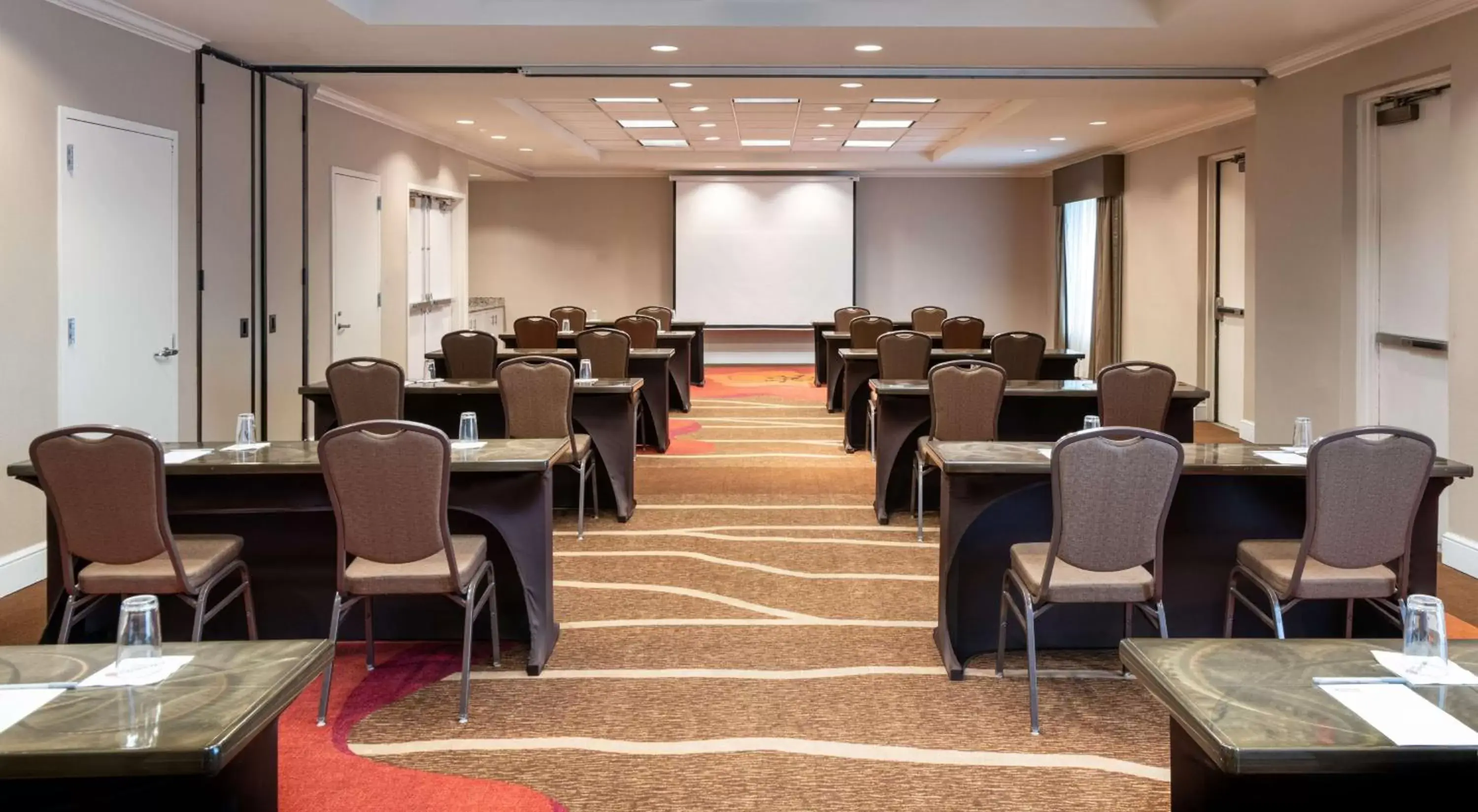 Meeting/conference room in Hilton Garden Inn BWI Airport