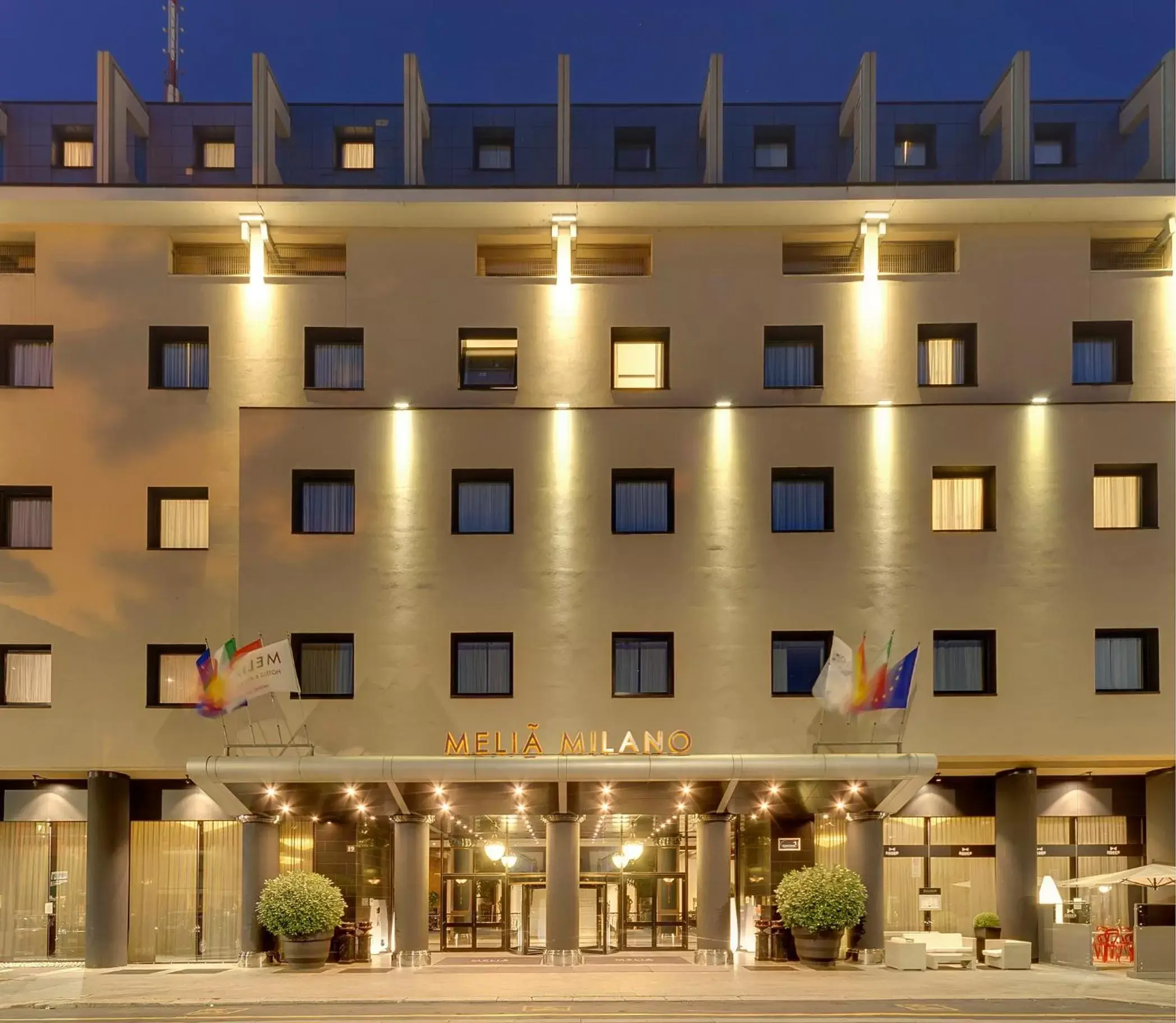 Facade/Entrance in Meliá Milano