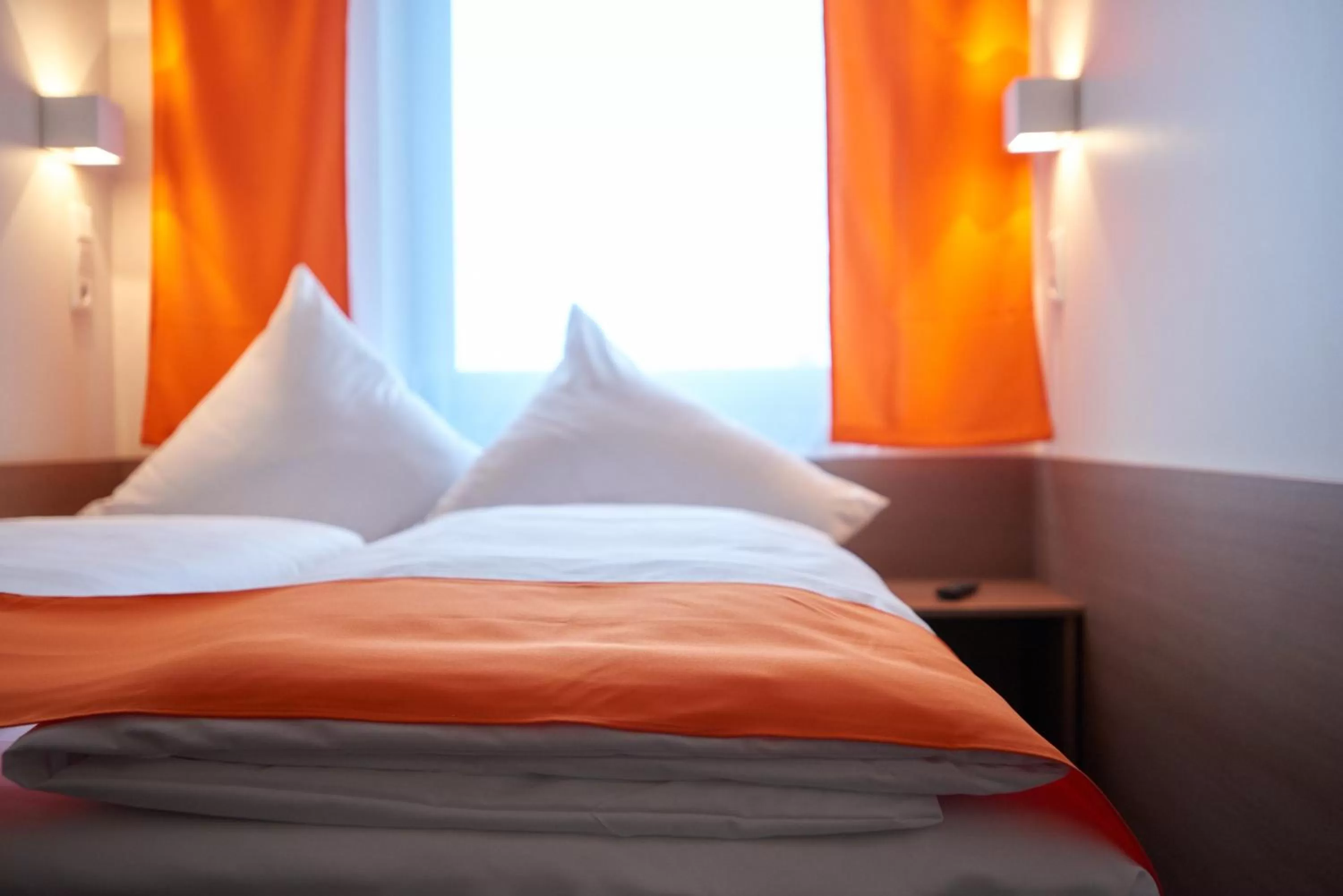 Photo of the whole room, Bed in McDreams Hotel Mönchengladbach