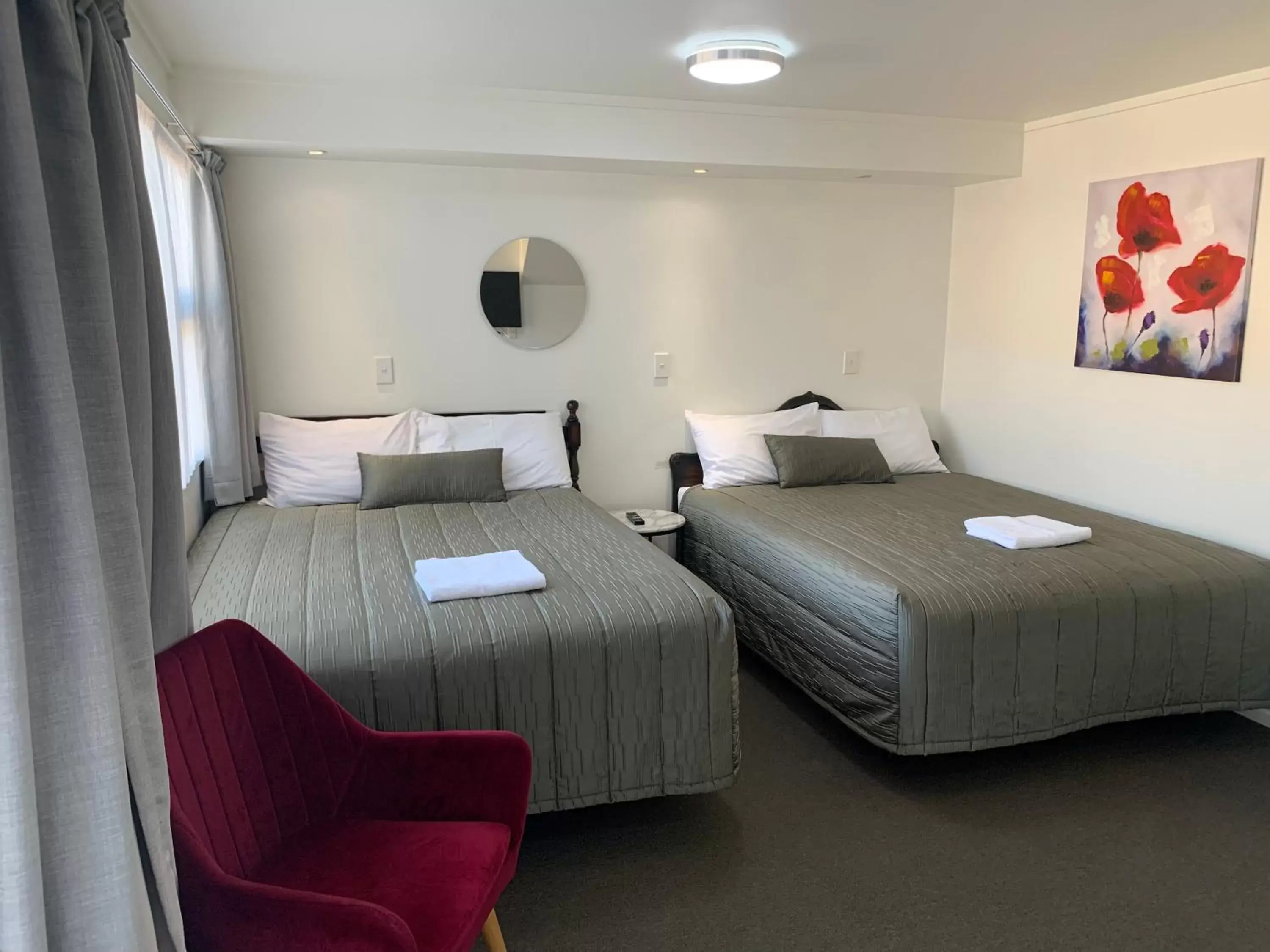 Studio in 755 Regal Court Motel Studio in 755 Regal Court Motel