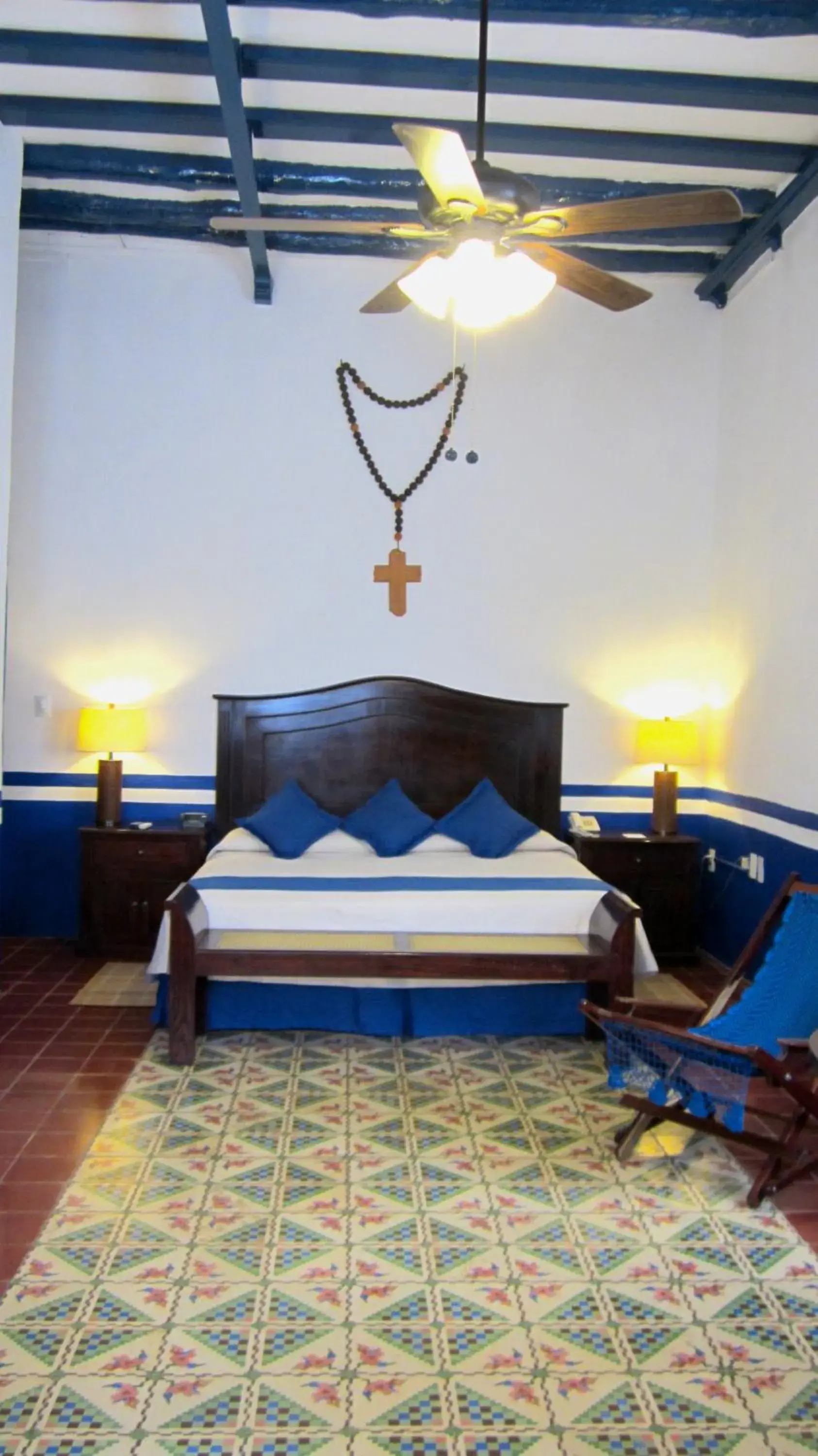 Bed, Seating Area in Castelmar Hotel