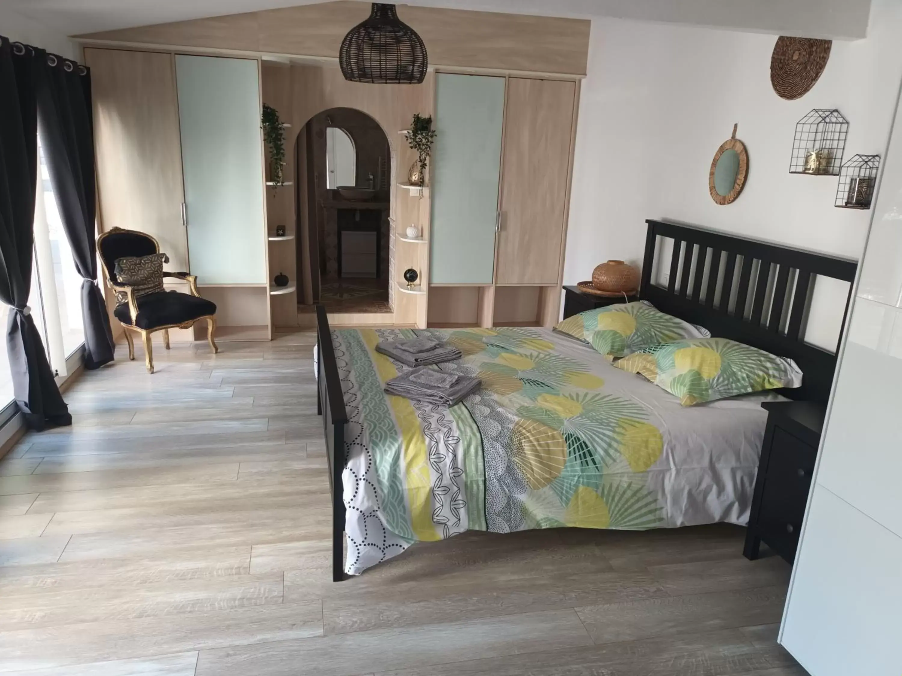 Bedroom, Bed in La villa de Fleury