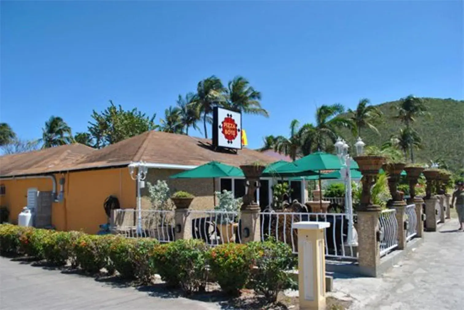 Restaurant/places to eat in Sugar Bay Club