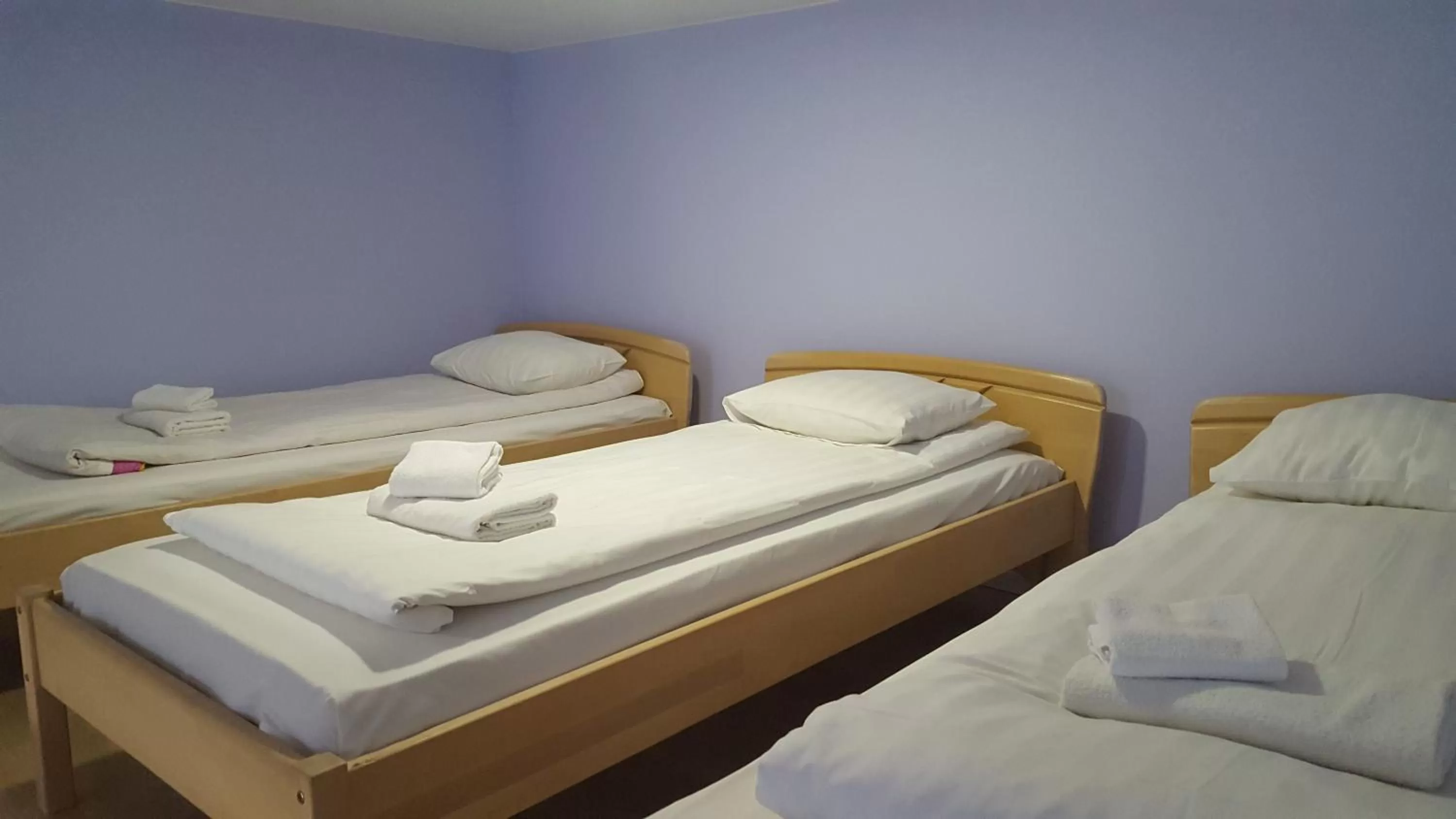 Photo of the whole room, Bed in Sunset Hotel