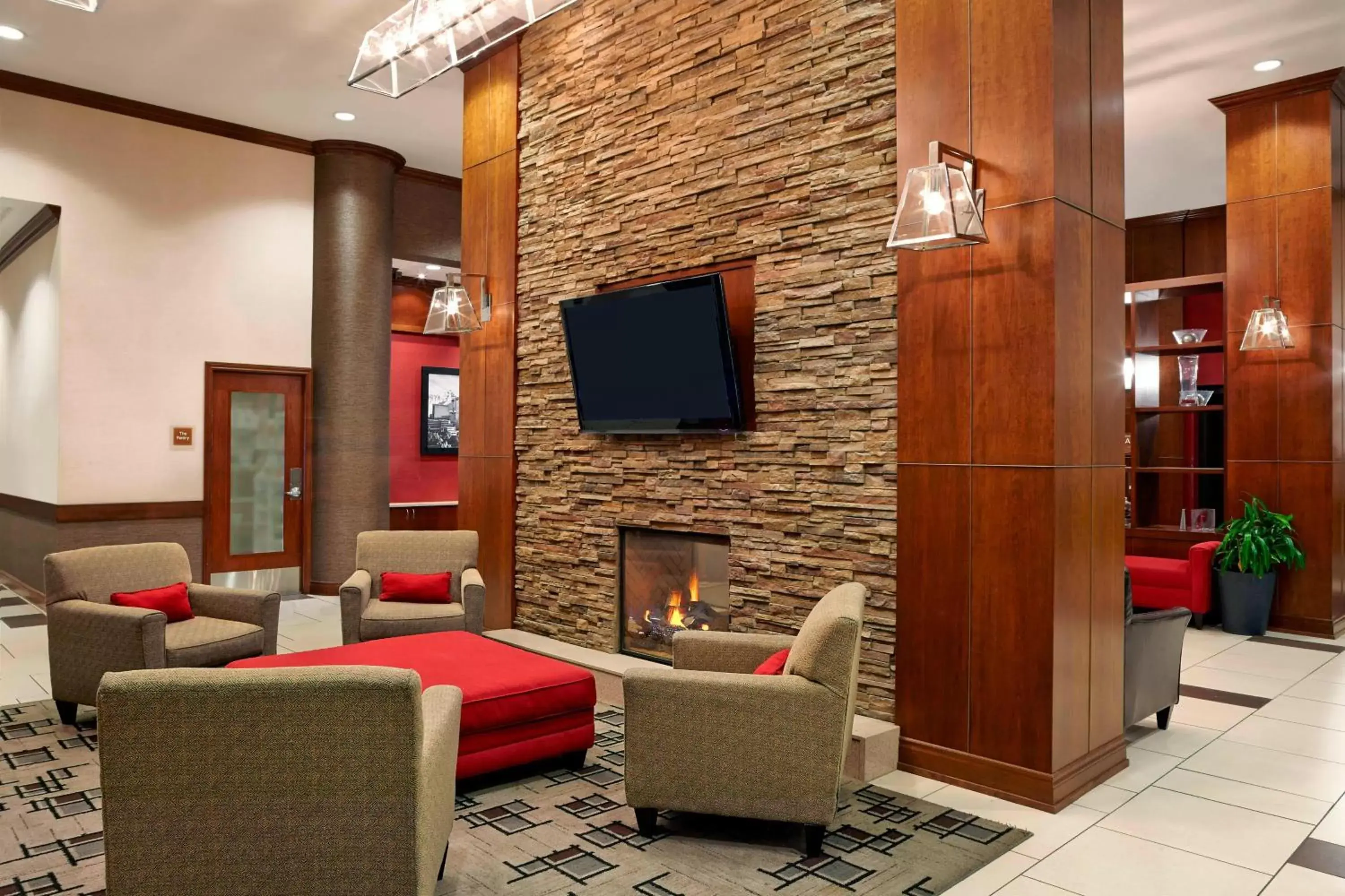 Lobby or reception, Seating Area in Four Points by Sheraton Calgary Airport