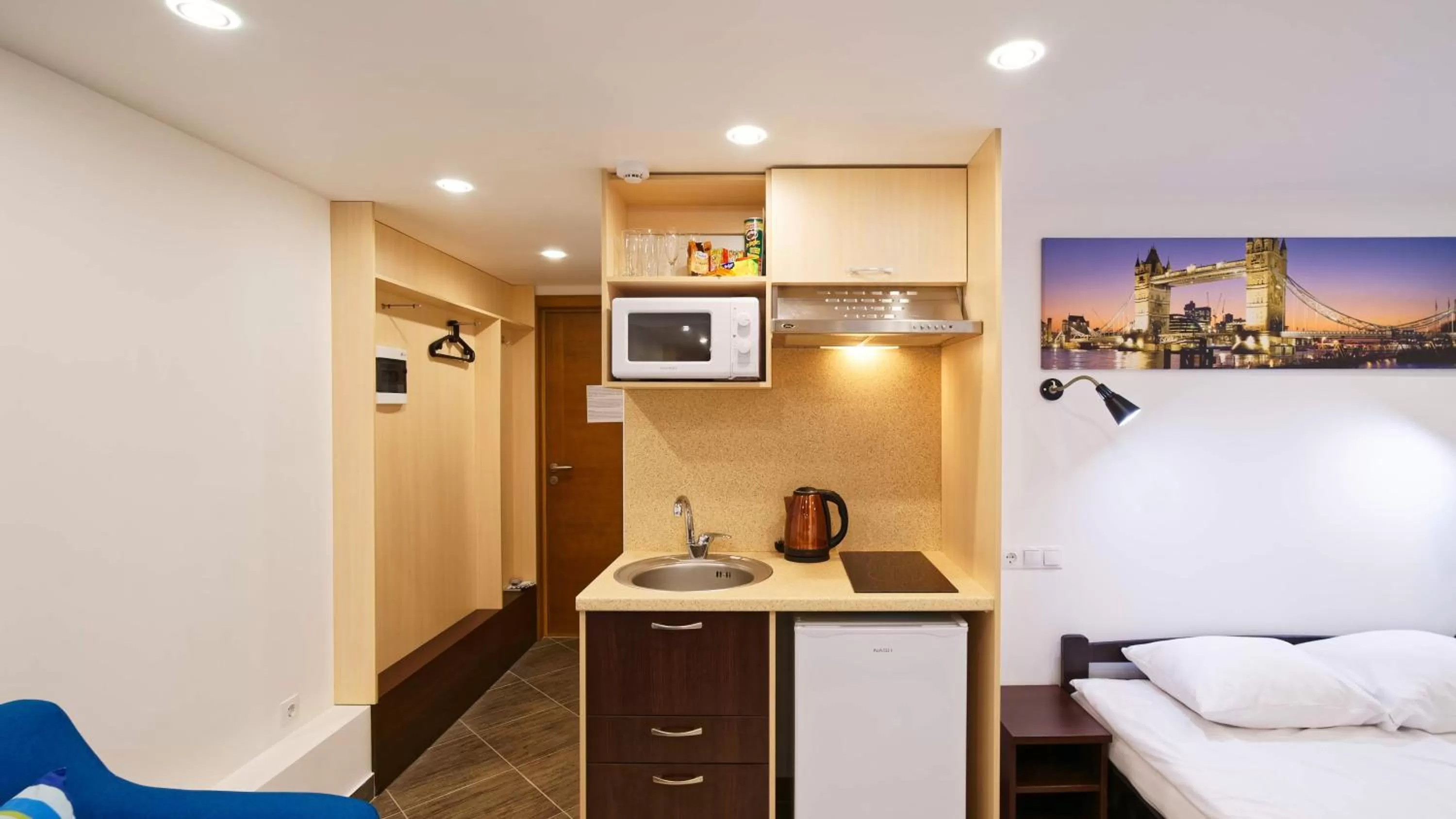 Coffee/tea facilities, Bed in RIGAAPARTMENT SONADA Family Aparthotel - Private Parking