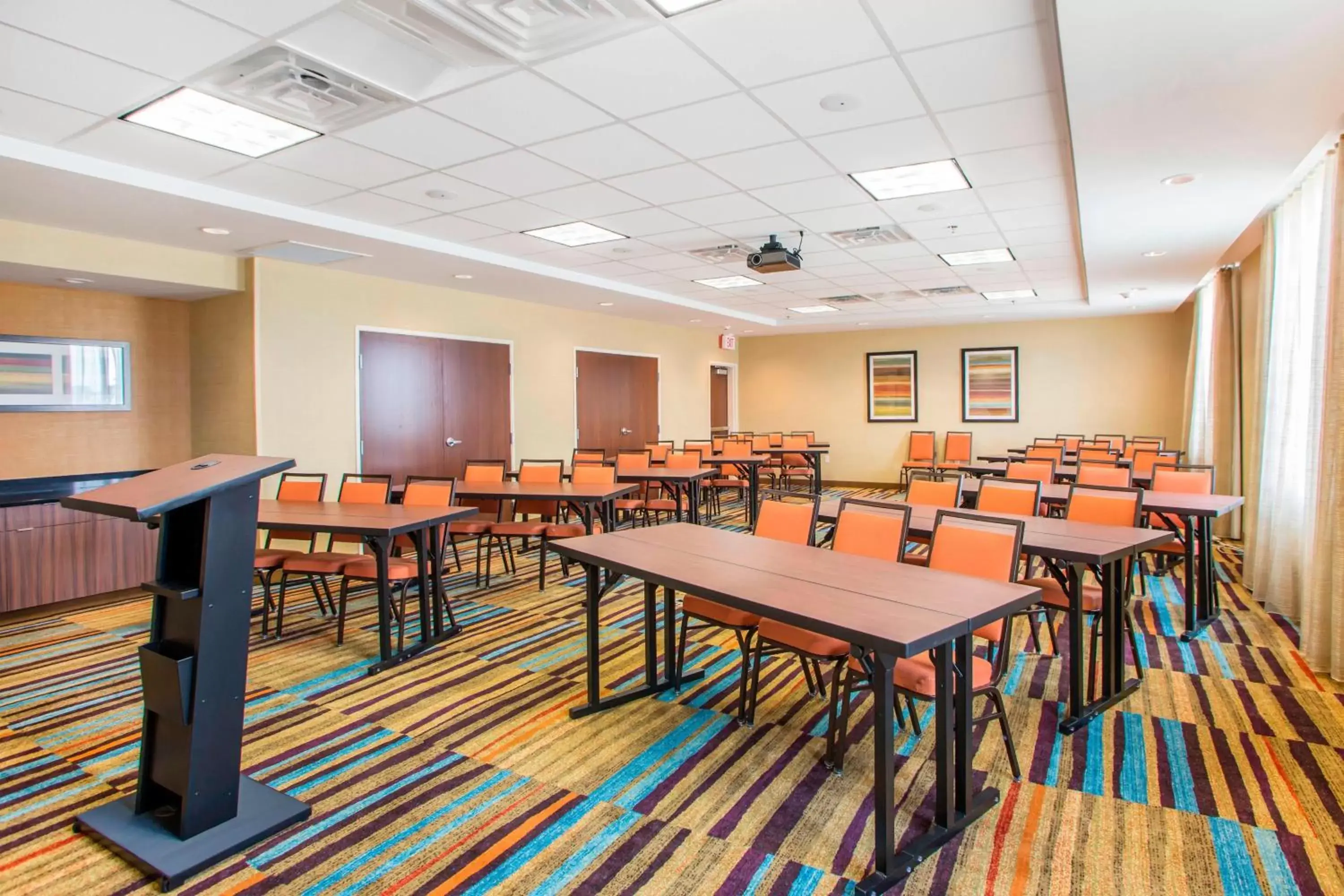 Meeting/conference room in Fairfield Inn & Suites by Marriott Waterloo Cedar Falls