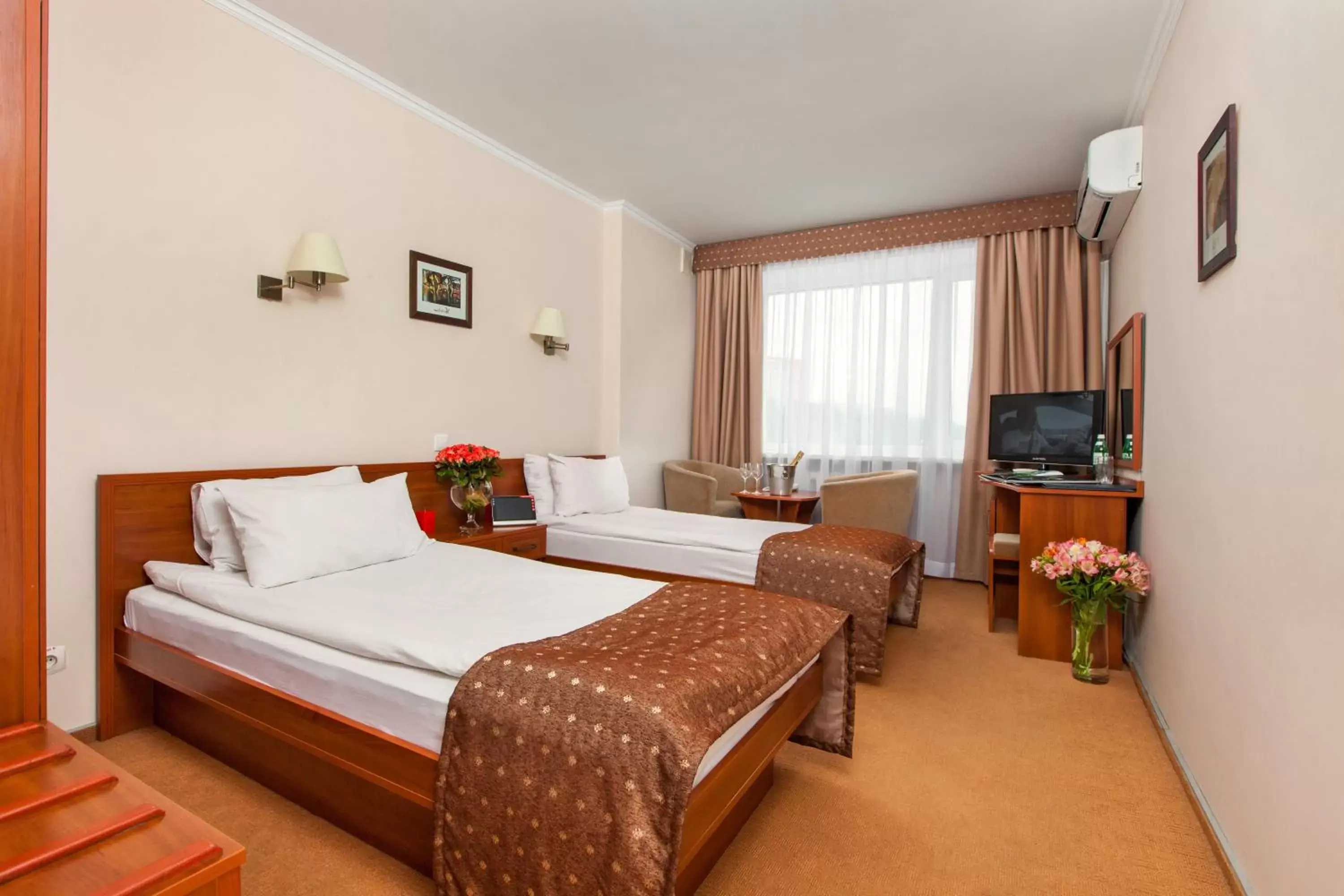 Double or Twin Room in Conference Hotel Suputnyk Double or Twin Room in Conference Hotel Suputnyk