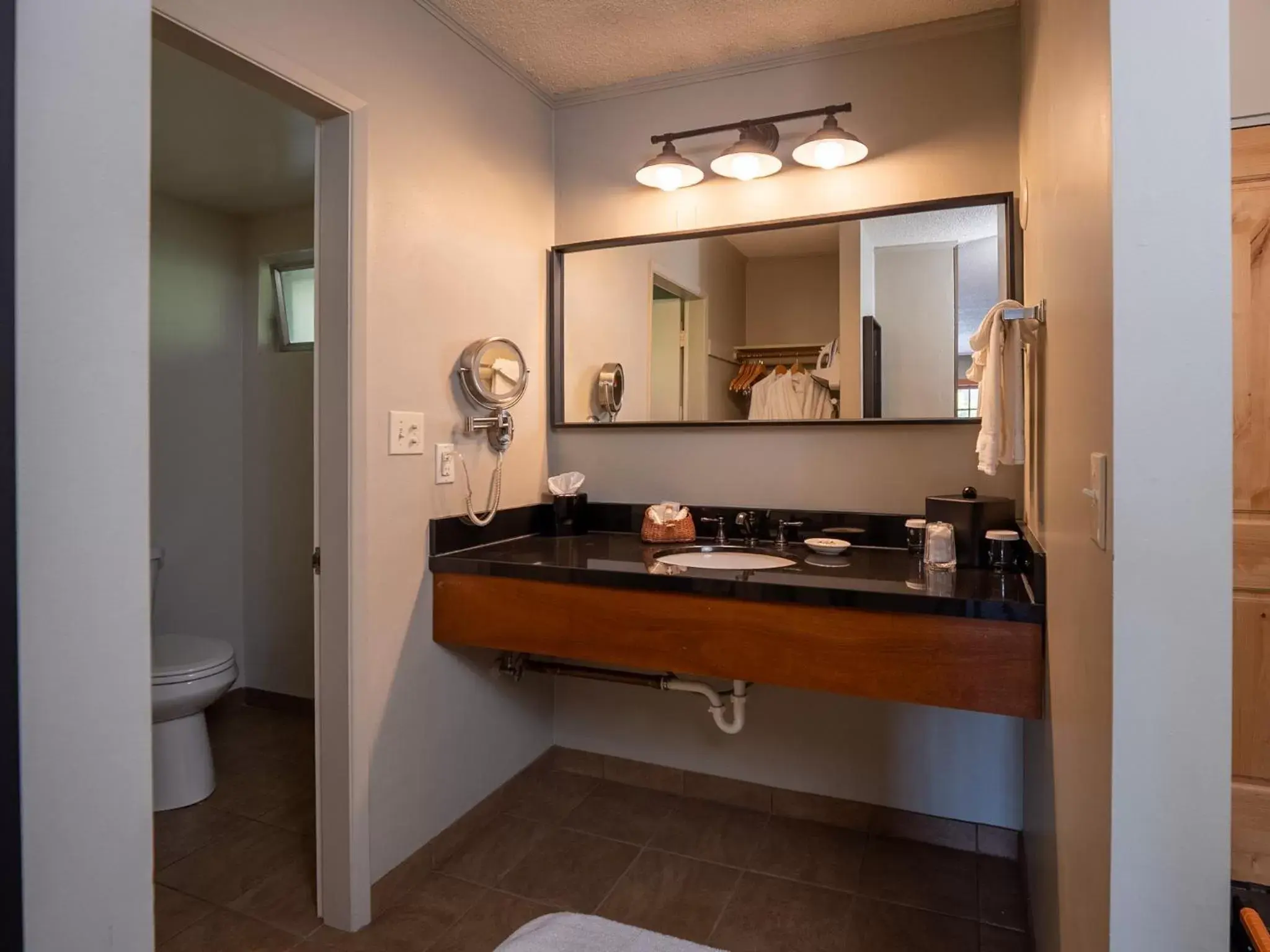 Bathroom in The Lodge at Riverside