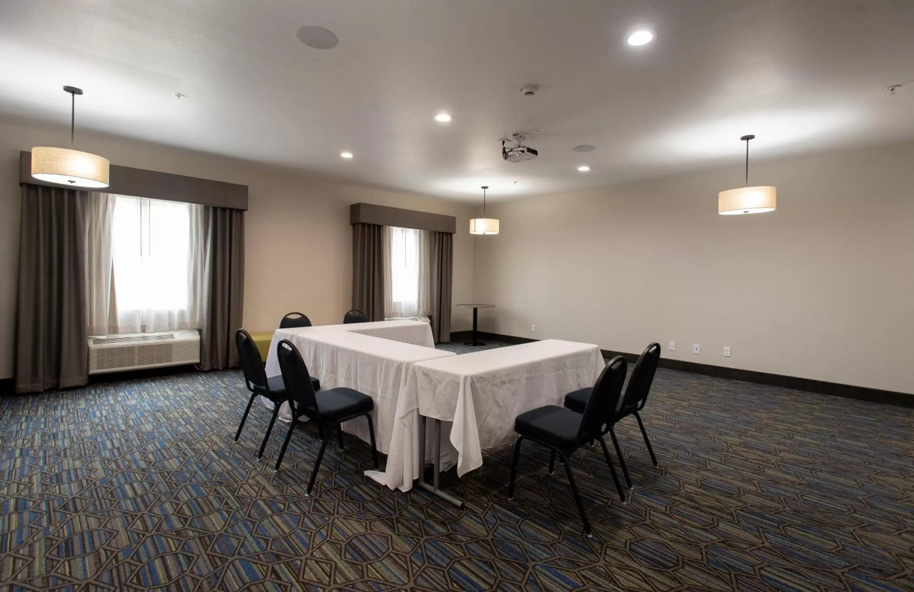 Meeting/conference room in Holiday Inn Express Hotel and Suites Port Aransas/Beach Area, an IHG Hotel