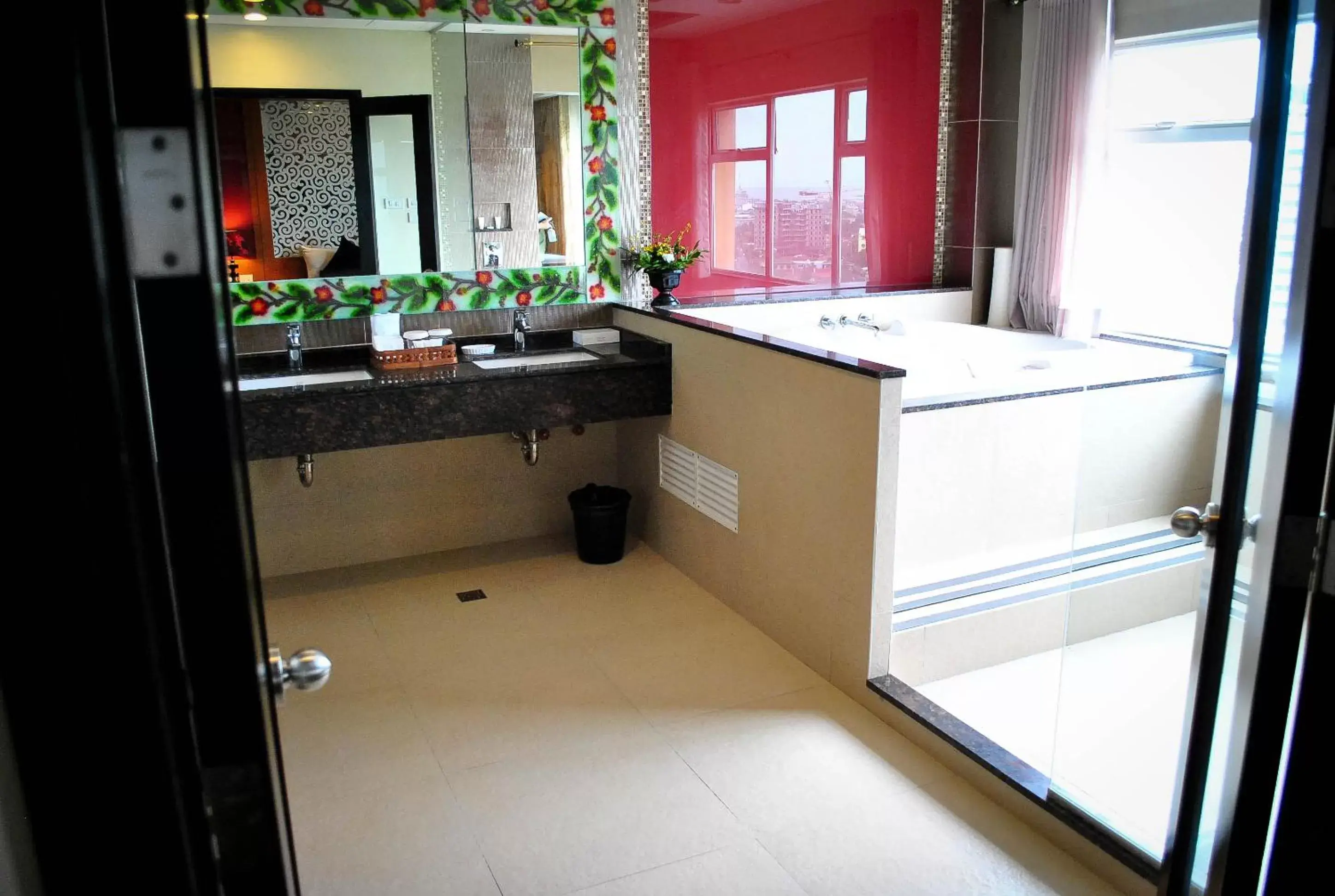 Day, Kitchen/Kitchenette in Hotel Elizabeth Cebu