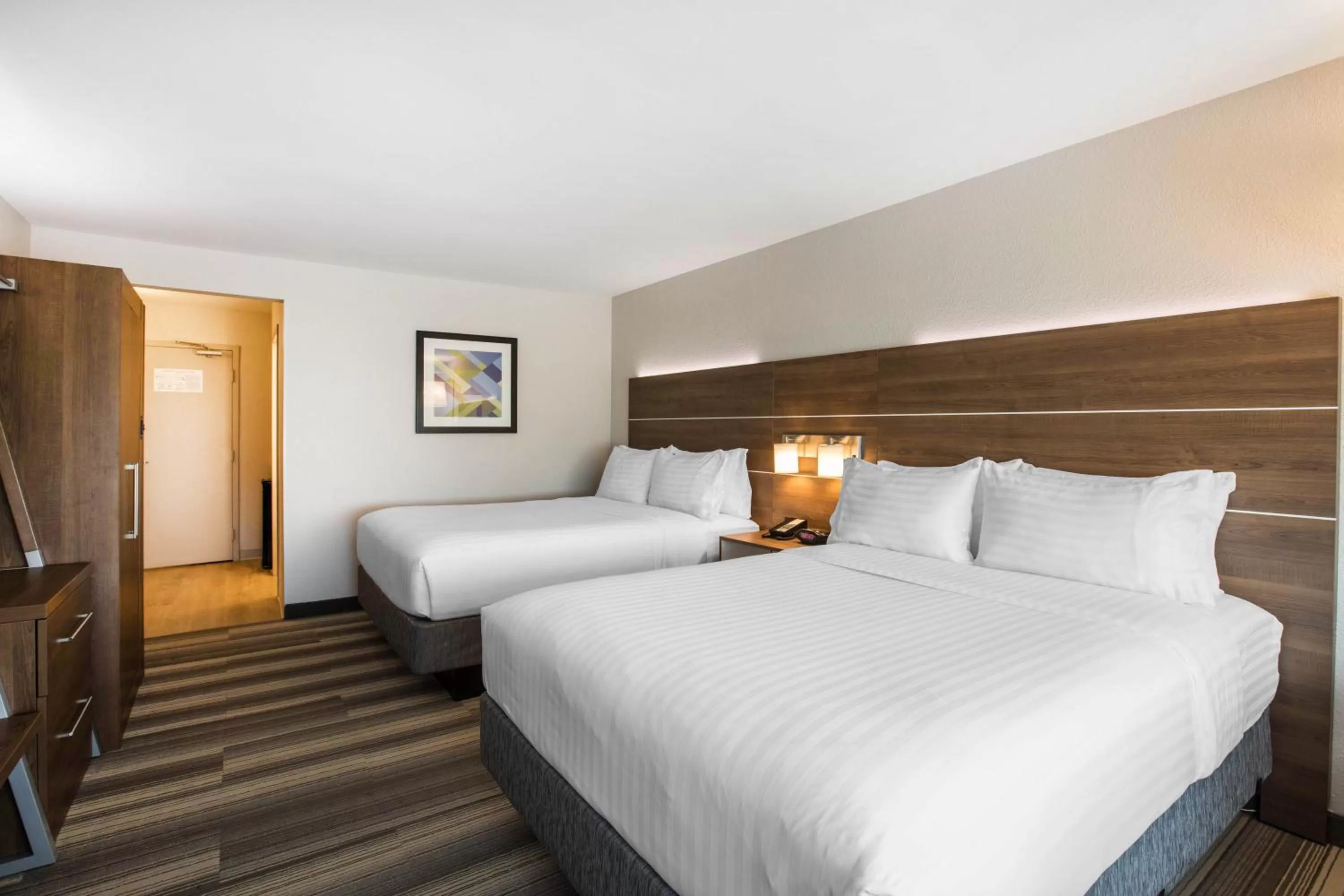 Photo of the whole room, Bed in Holiday Inn Express & Suites Ludington by IHG