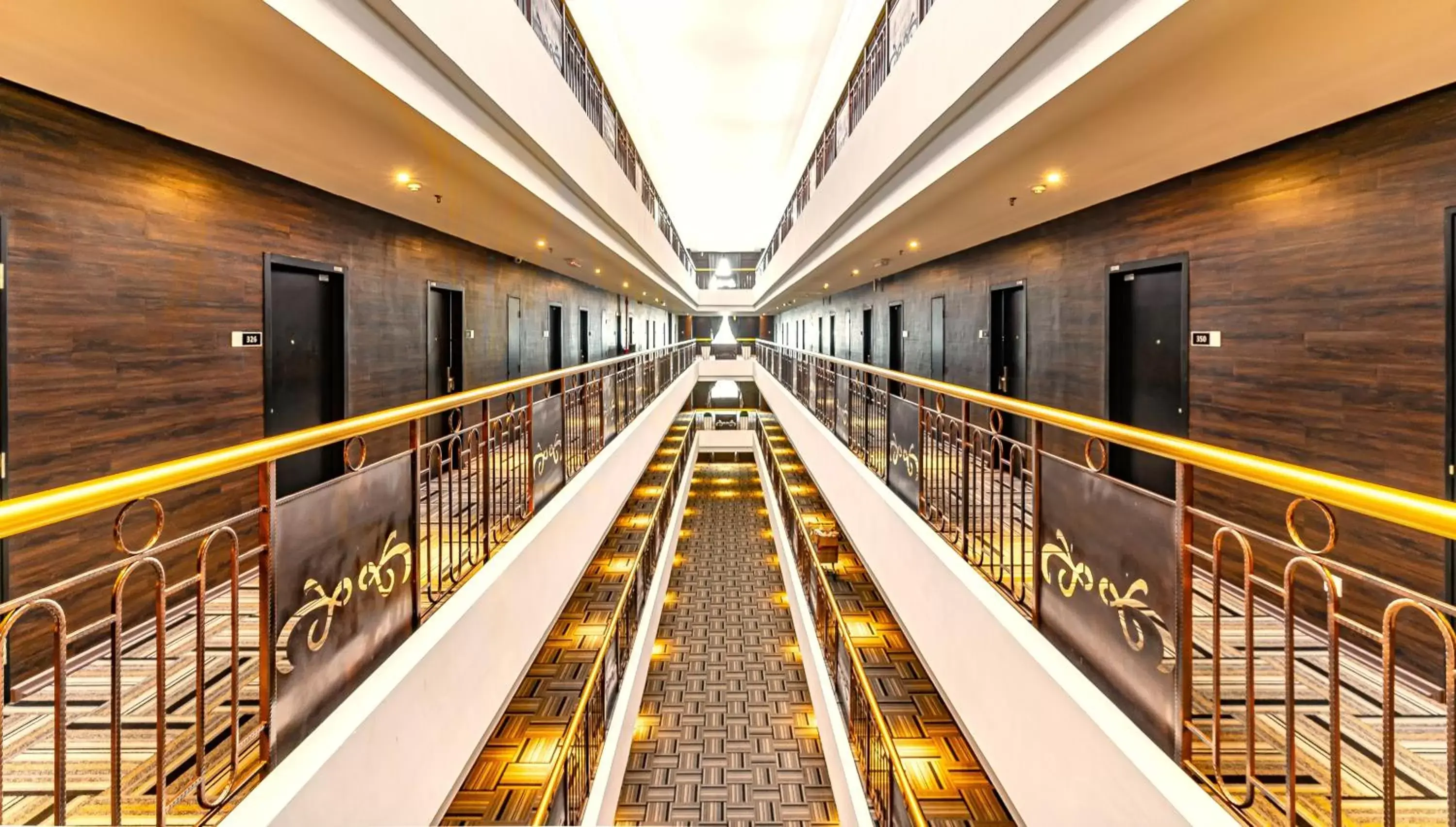 Balcony/Terrace in Le'venue Hotel