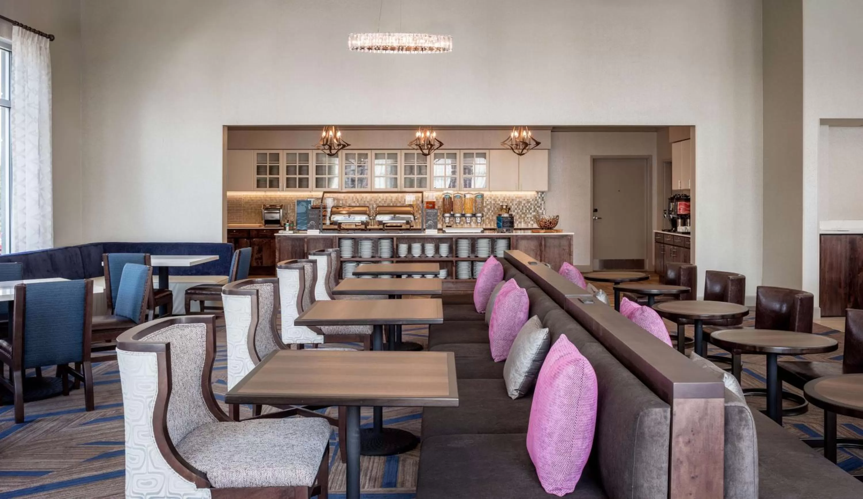 Dining area in Homewood Suites By Hilton New Orleans French Quarter