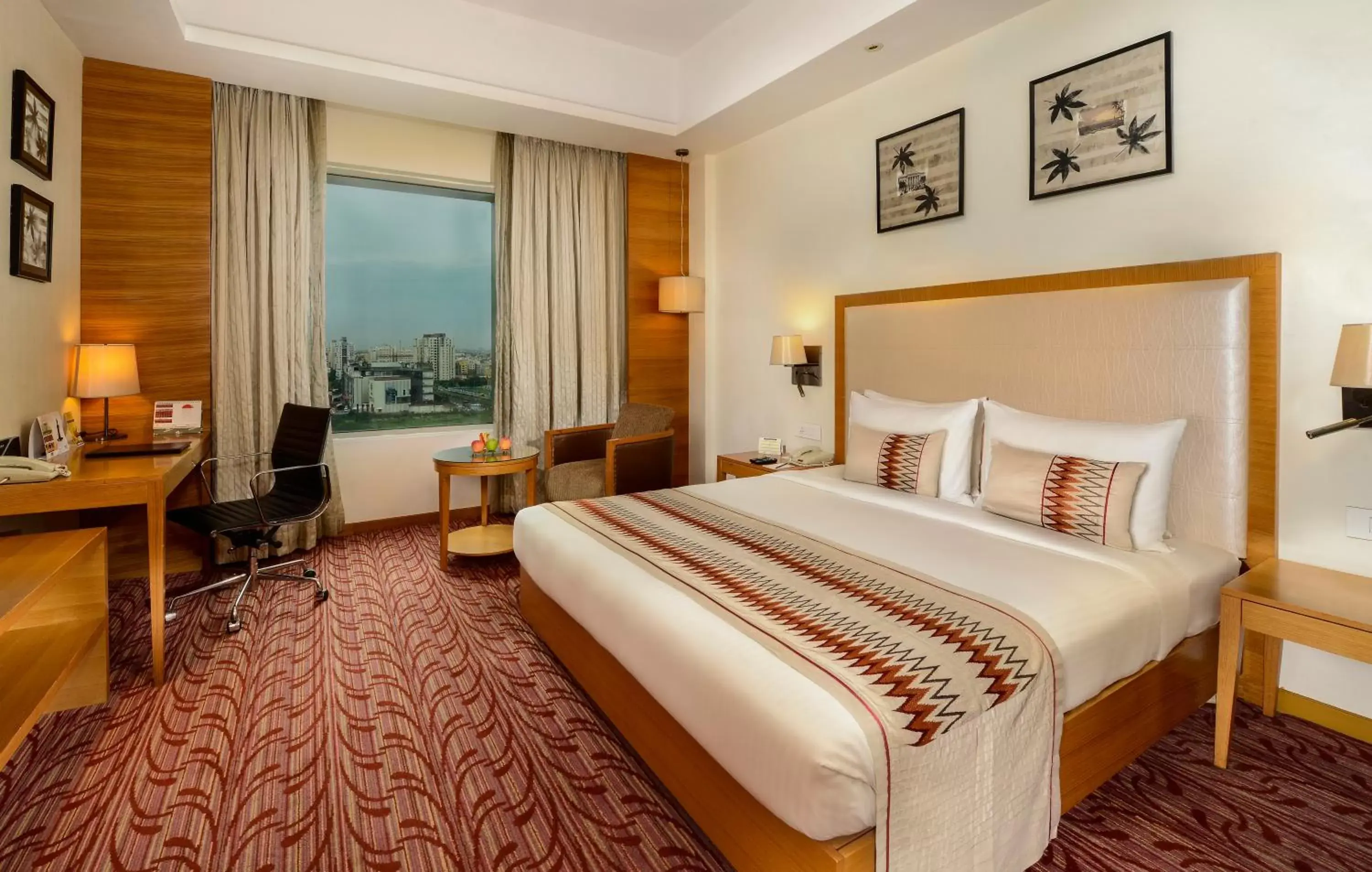 Bedroom, Bed in Pride Plaza Hotel, Kolkata