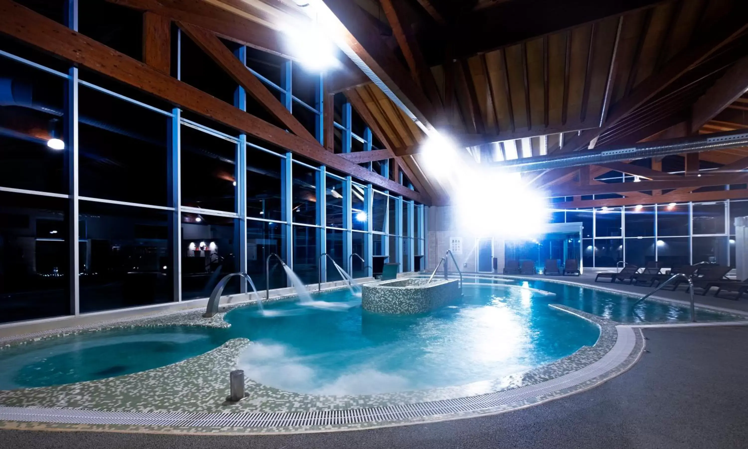 Hot Tub, Swimming Pool in Hotel Spa Attica21 Villalba