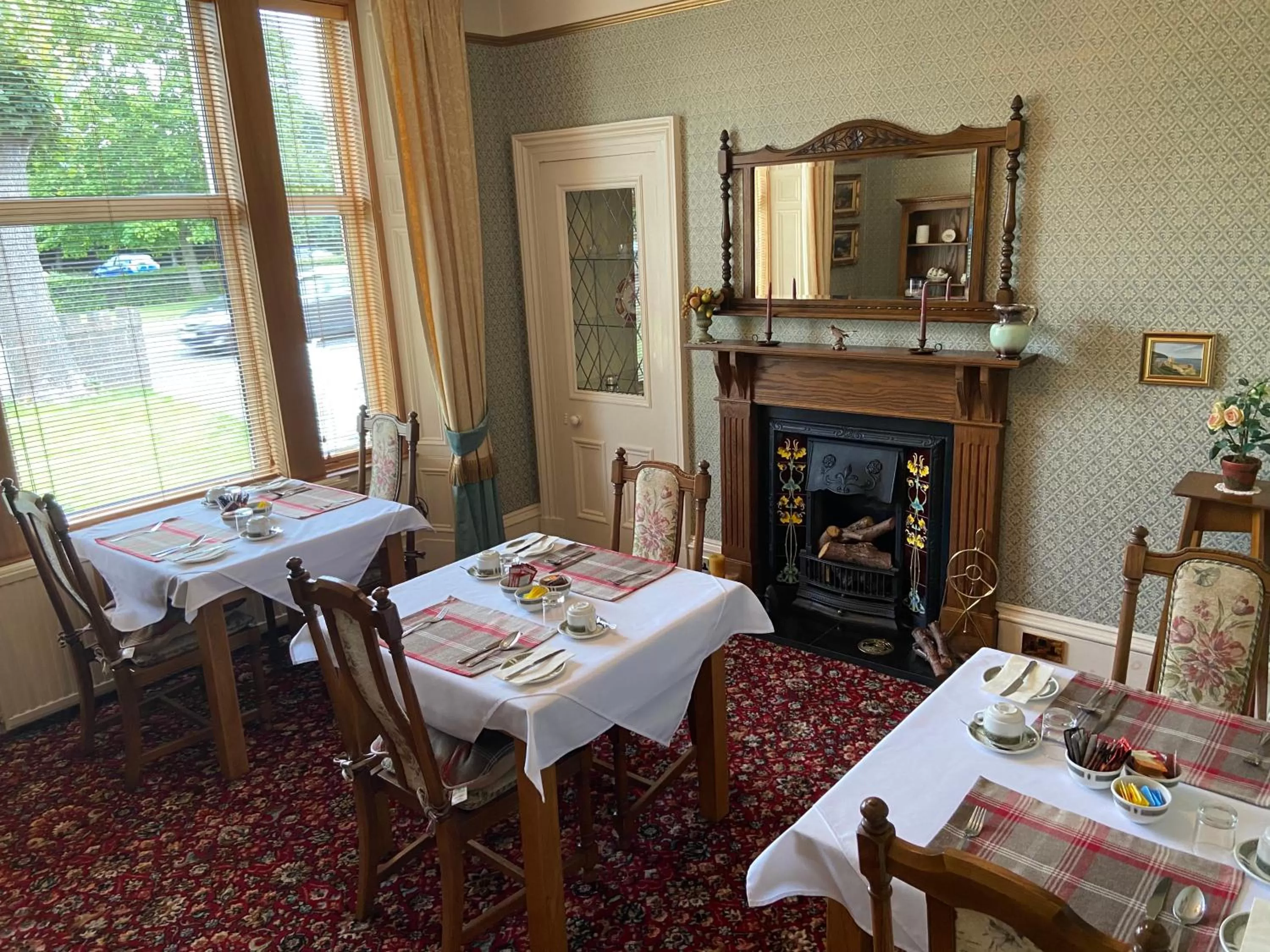 Restaurant/places to eat in Corunna Bed & Breakfast and Corunna Cottage