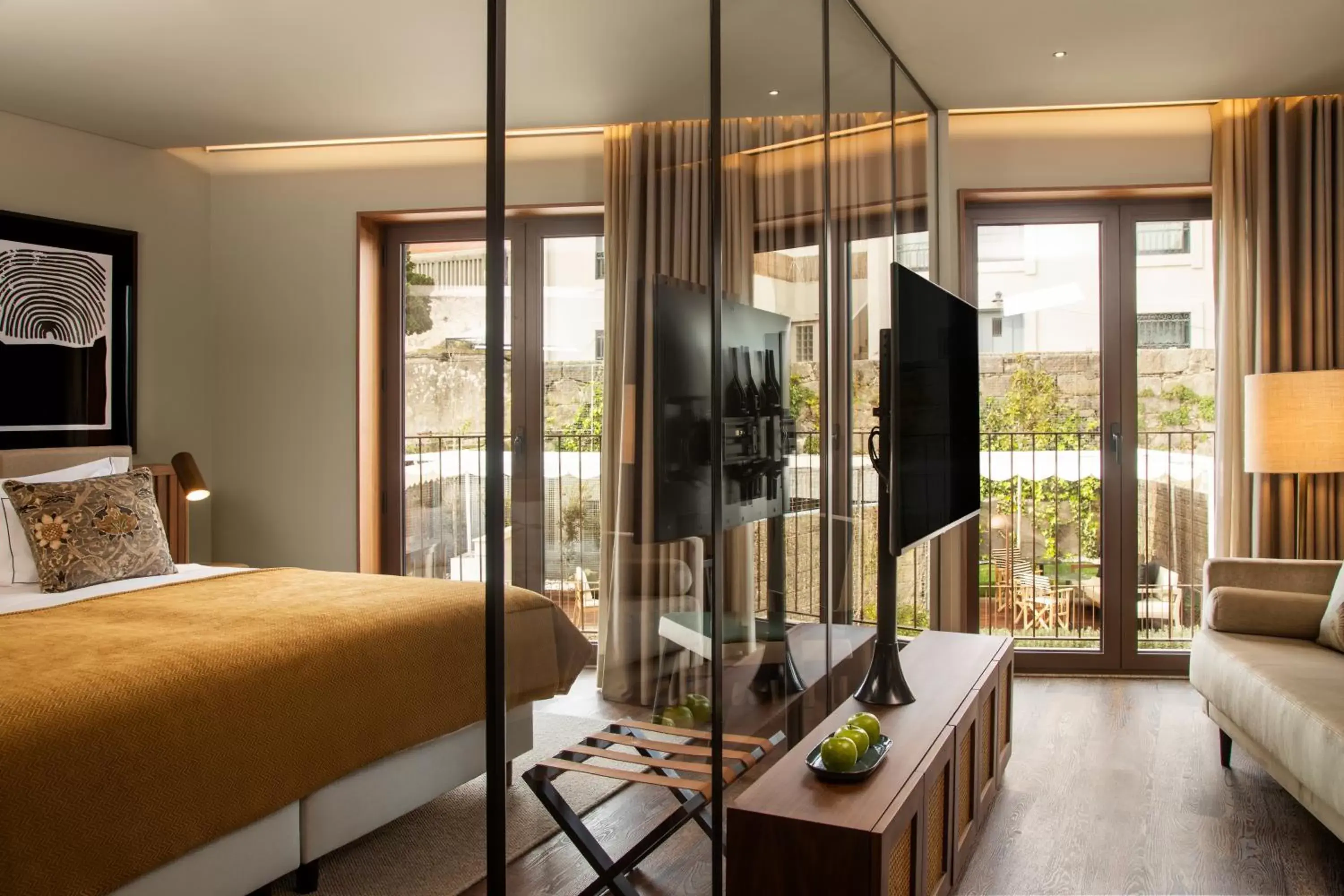 Bedroom in Fontinha Porto, Trademark Collection by Wyndham