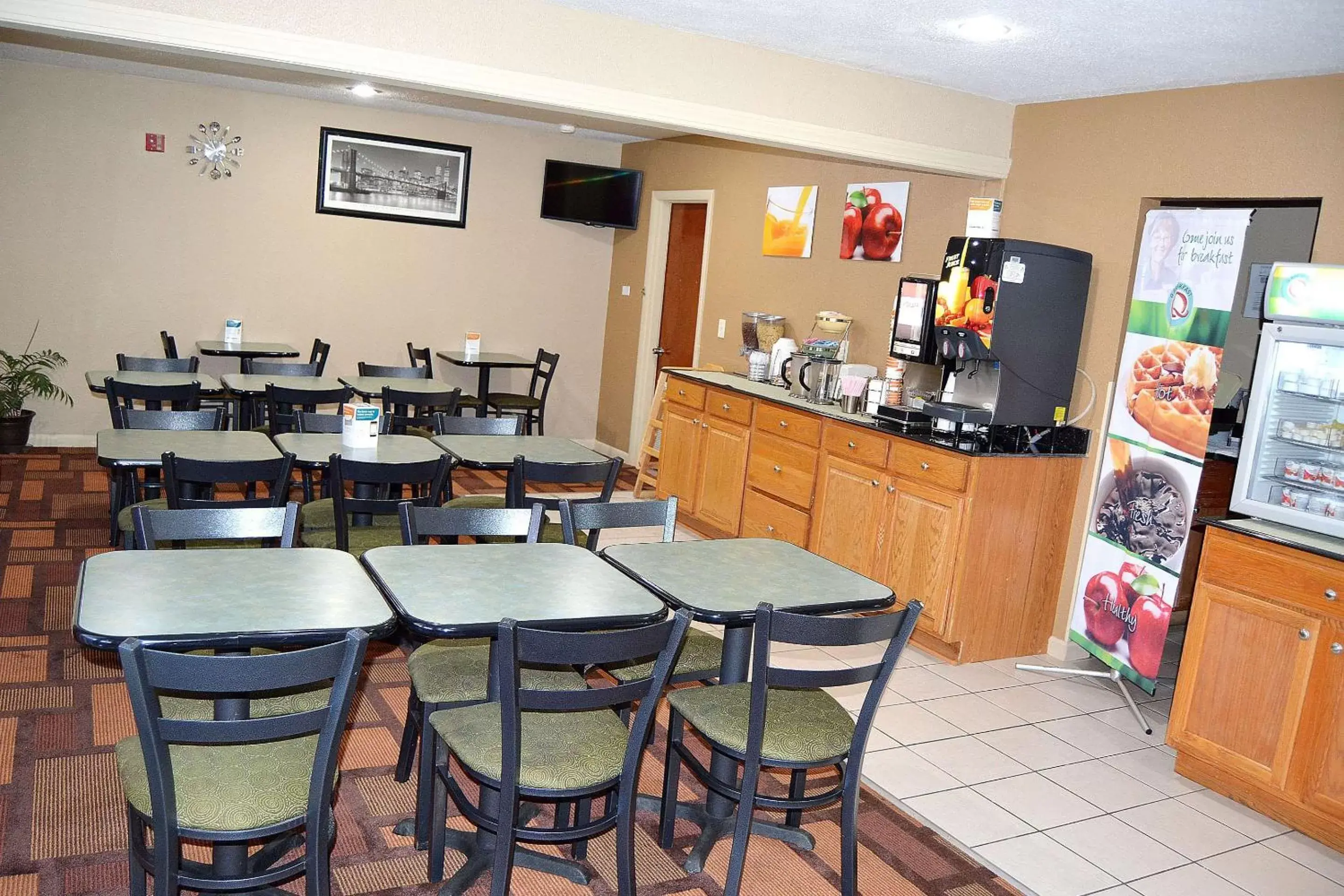 On site, Restaurant/Places to Eat in Quality Inn Raynham - Taunton