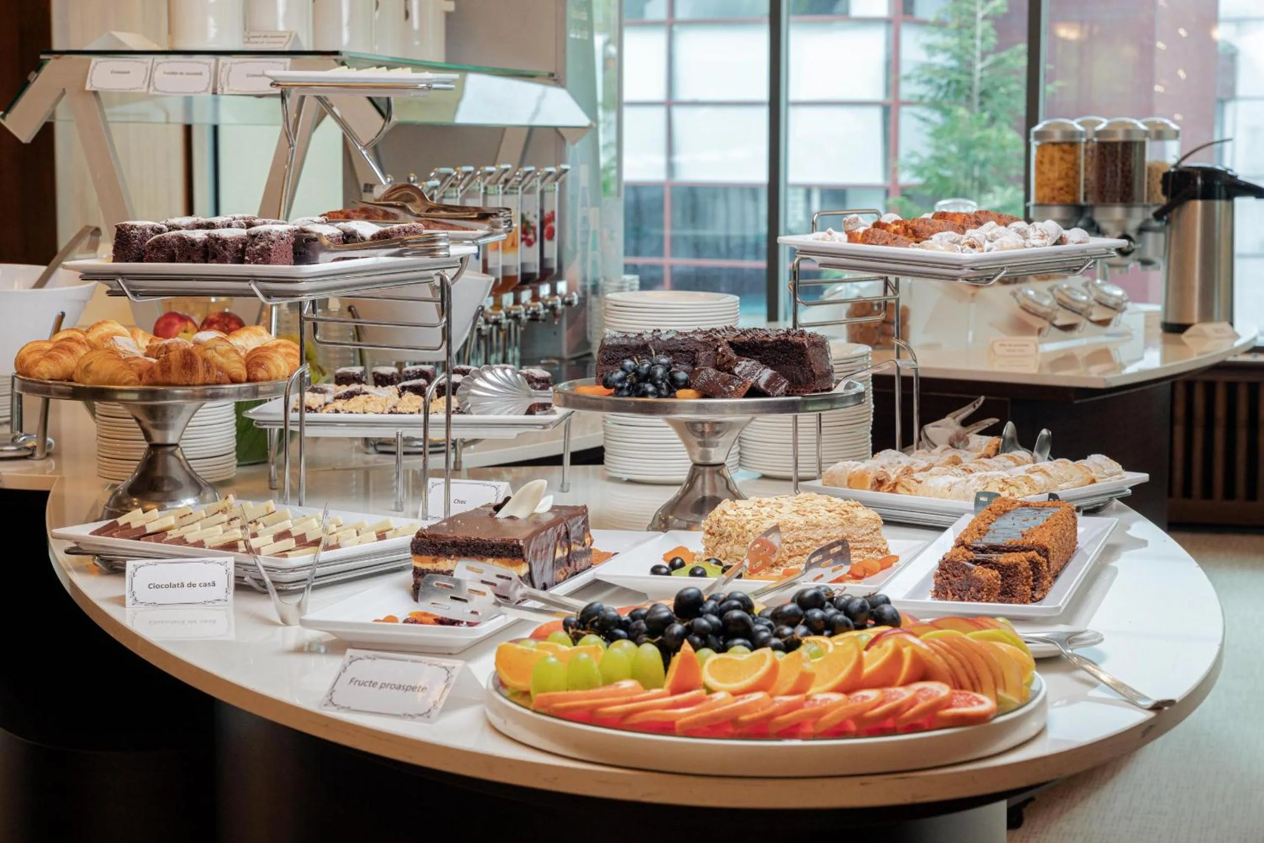 Food and drinks in Hotel International