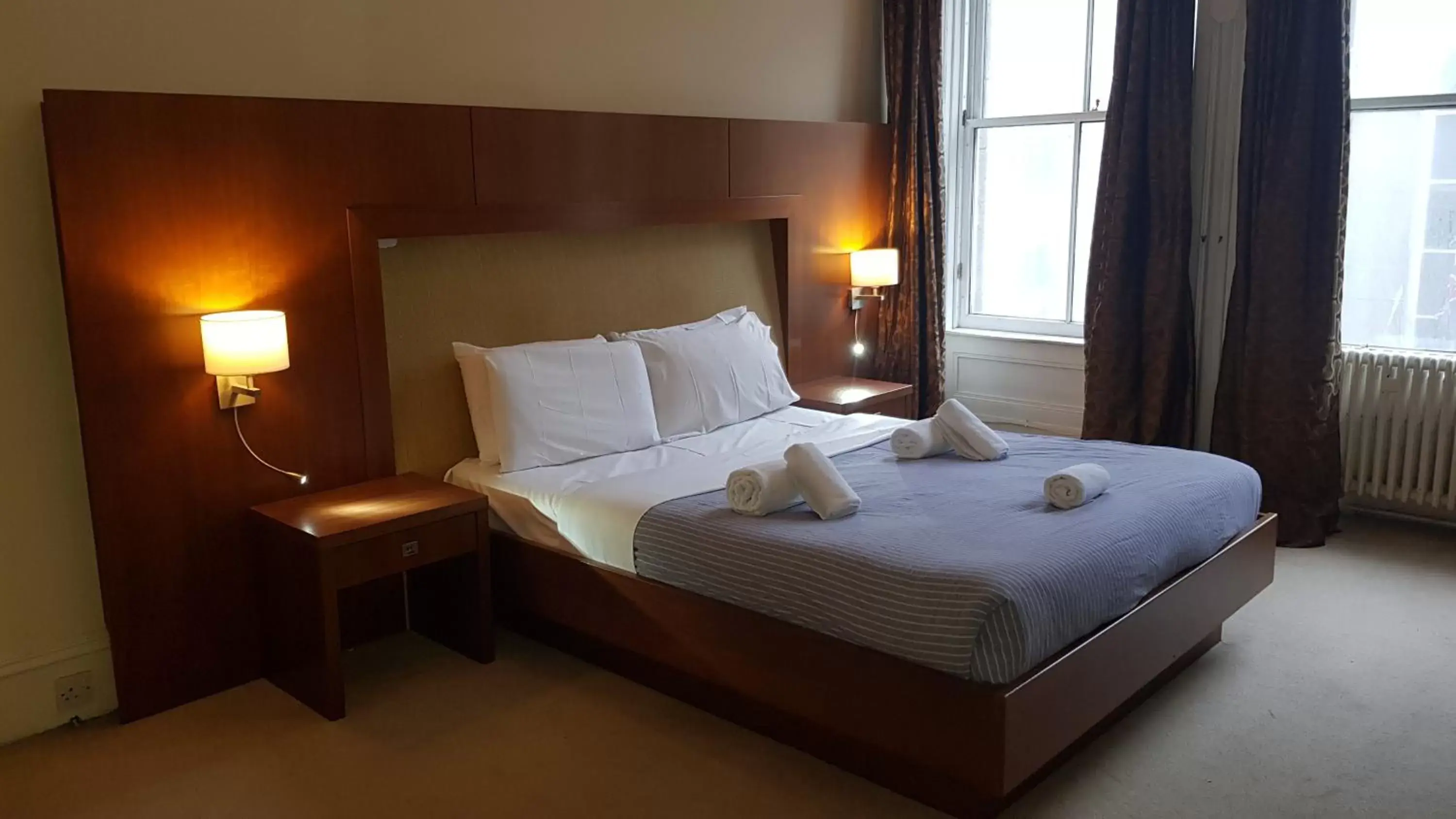 Bed in Aberdeen House Bed in Aberdeen House