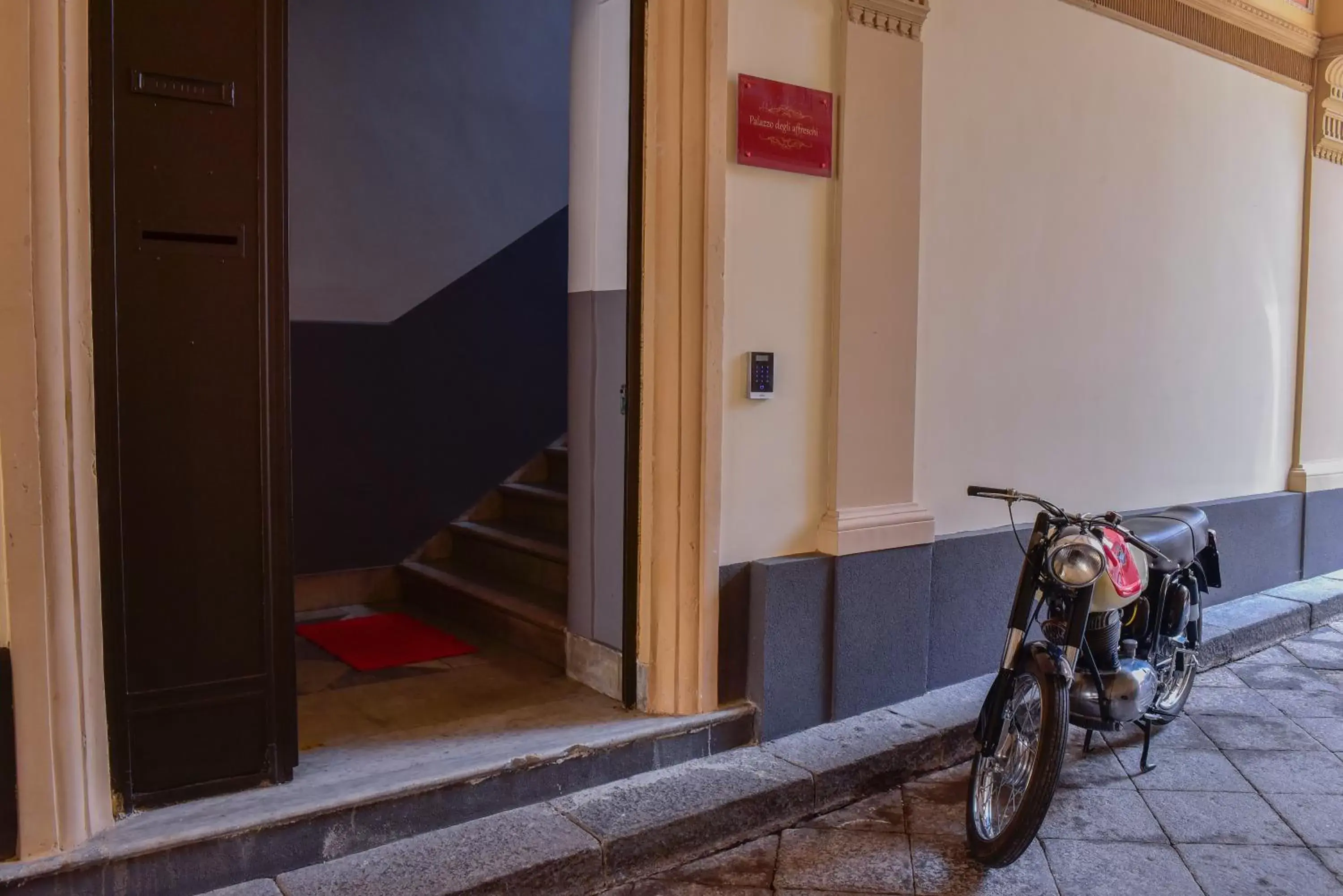 Facade/entrance in Palazzo degli Affreschi