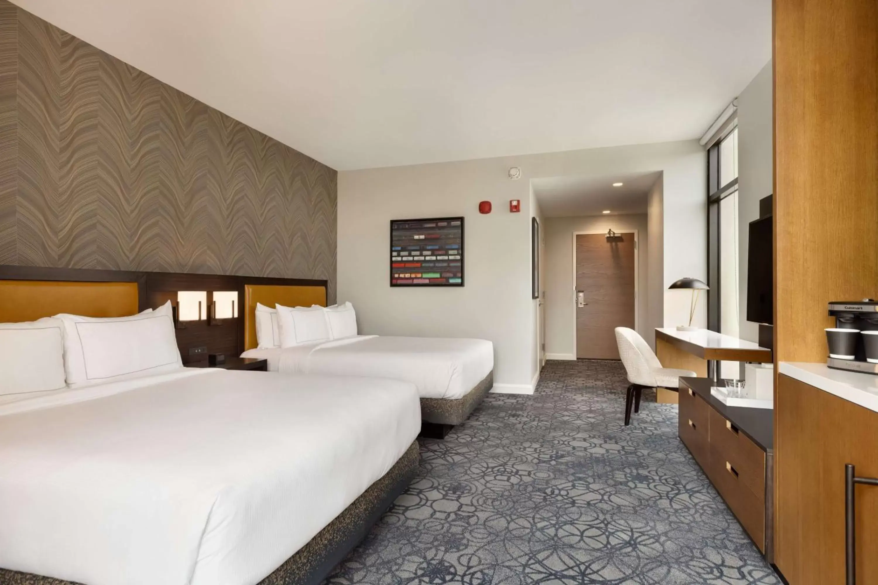 Bedroom, Bed in Hilton Alpharetta Atlanta
