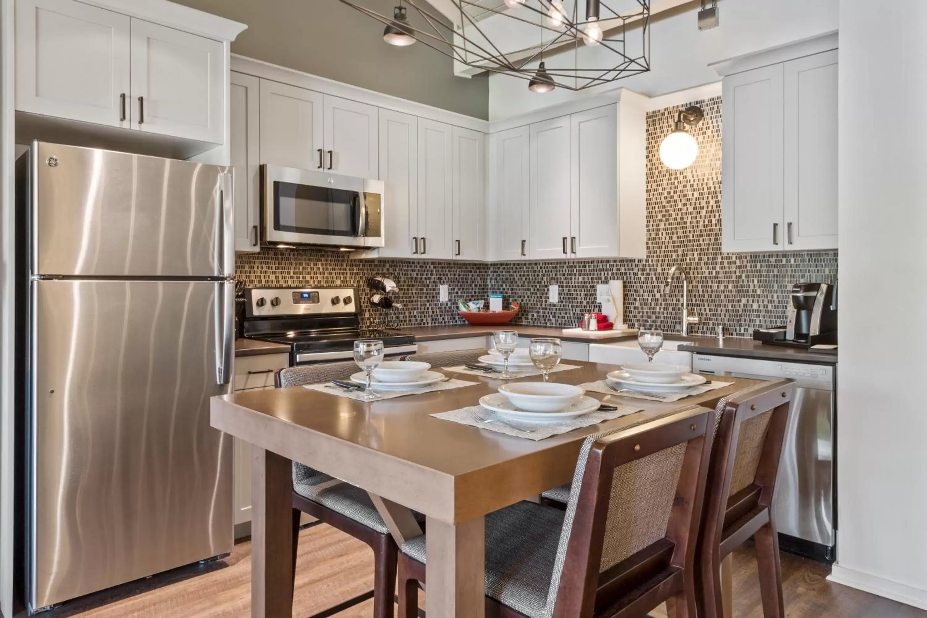 Kitchen or kitchenette, Kitchen/Kitchenette in Grand Geneva Resort and Spa