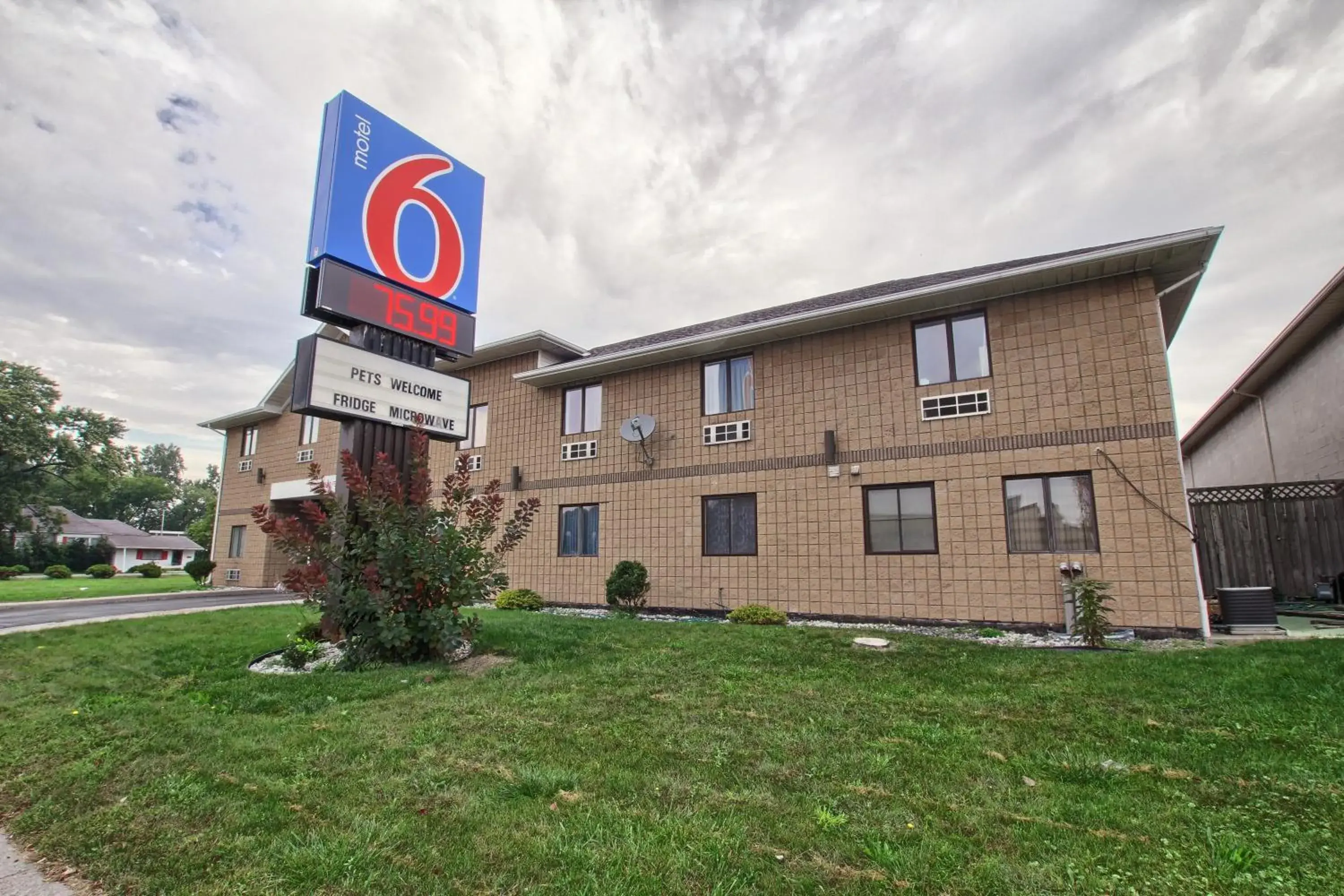 Facade/entrance, Property Building in Motel 6-Windsor, ON