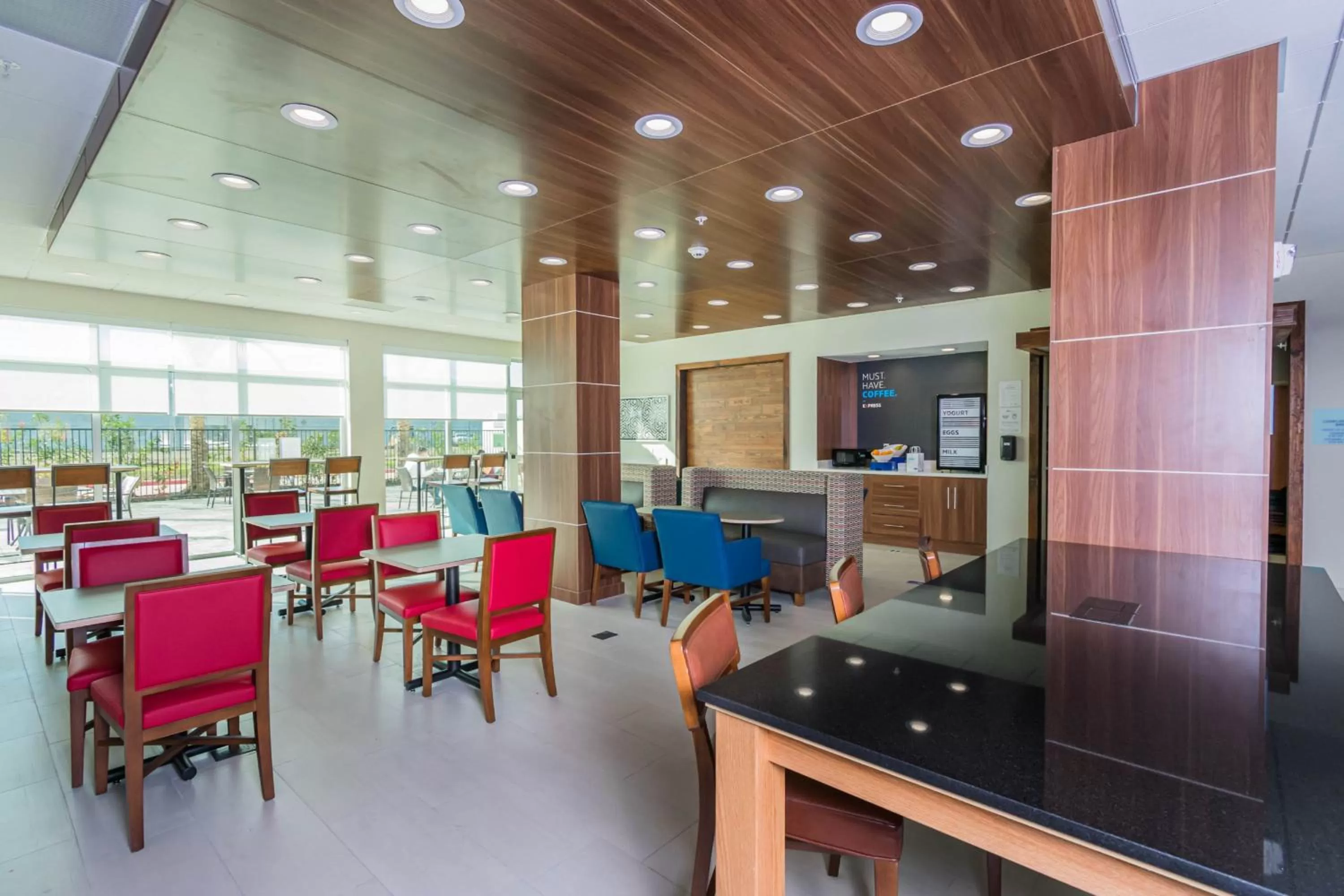 Breakfast in Holiday Inn Express & Suites Houston - North I45 Spring by IHG