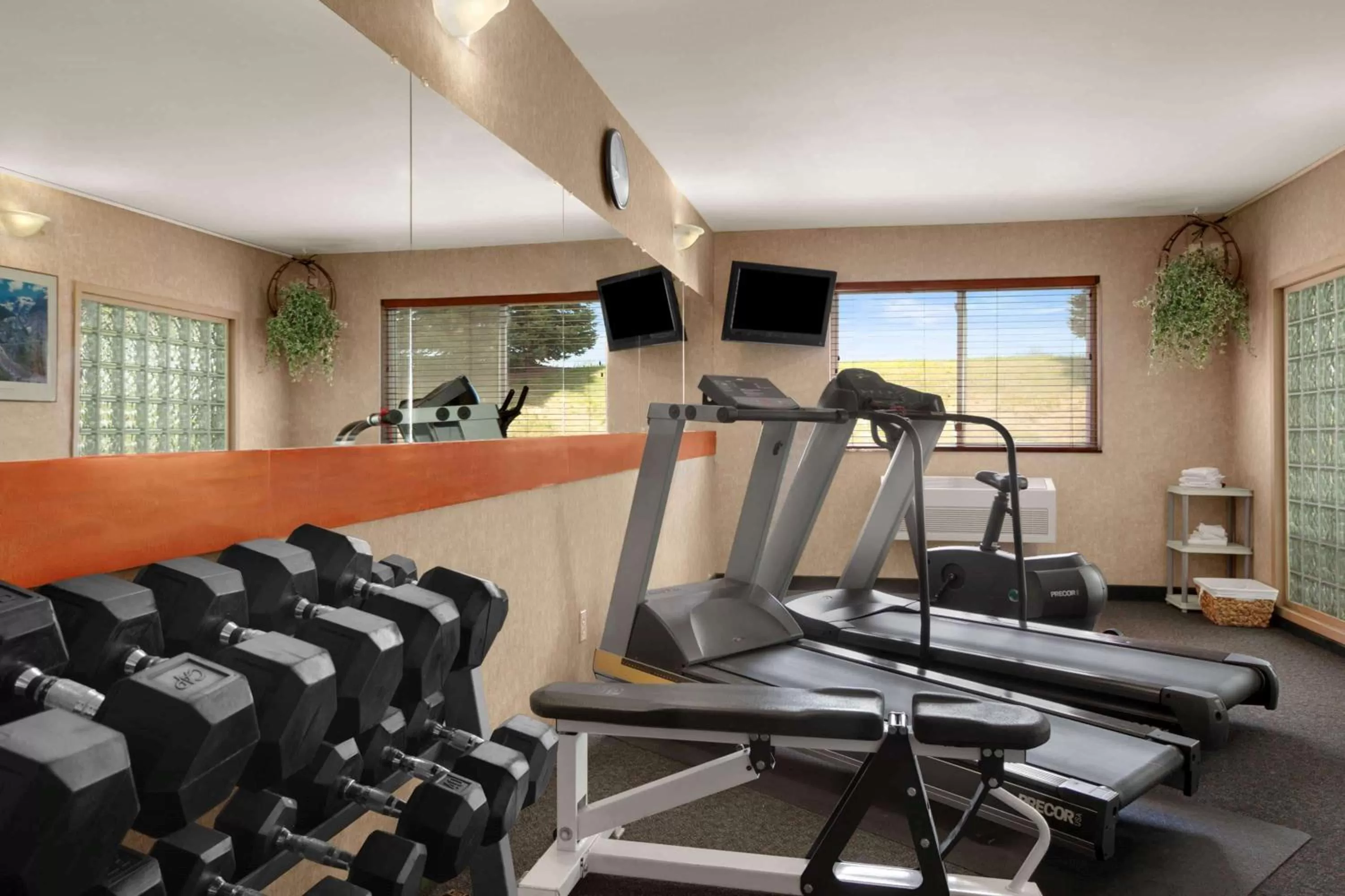 Fitness centre/facilities in Baymont by Wyndham Golden/Red Rocks