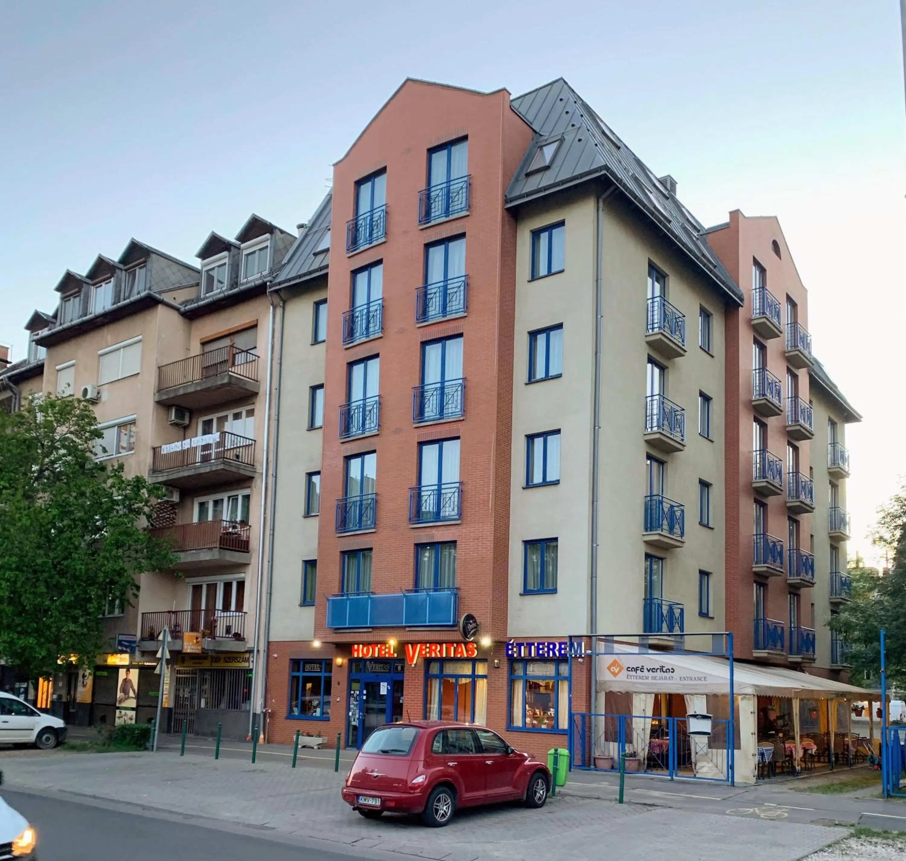 Property building in Hotel Veritas