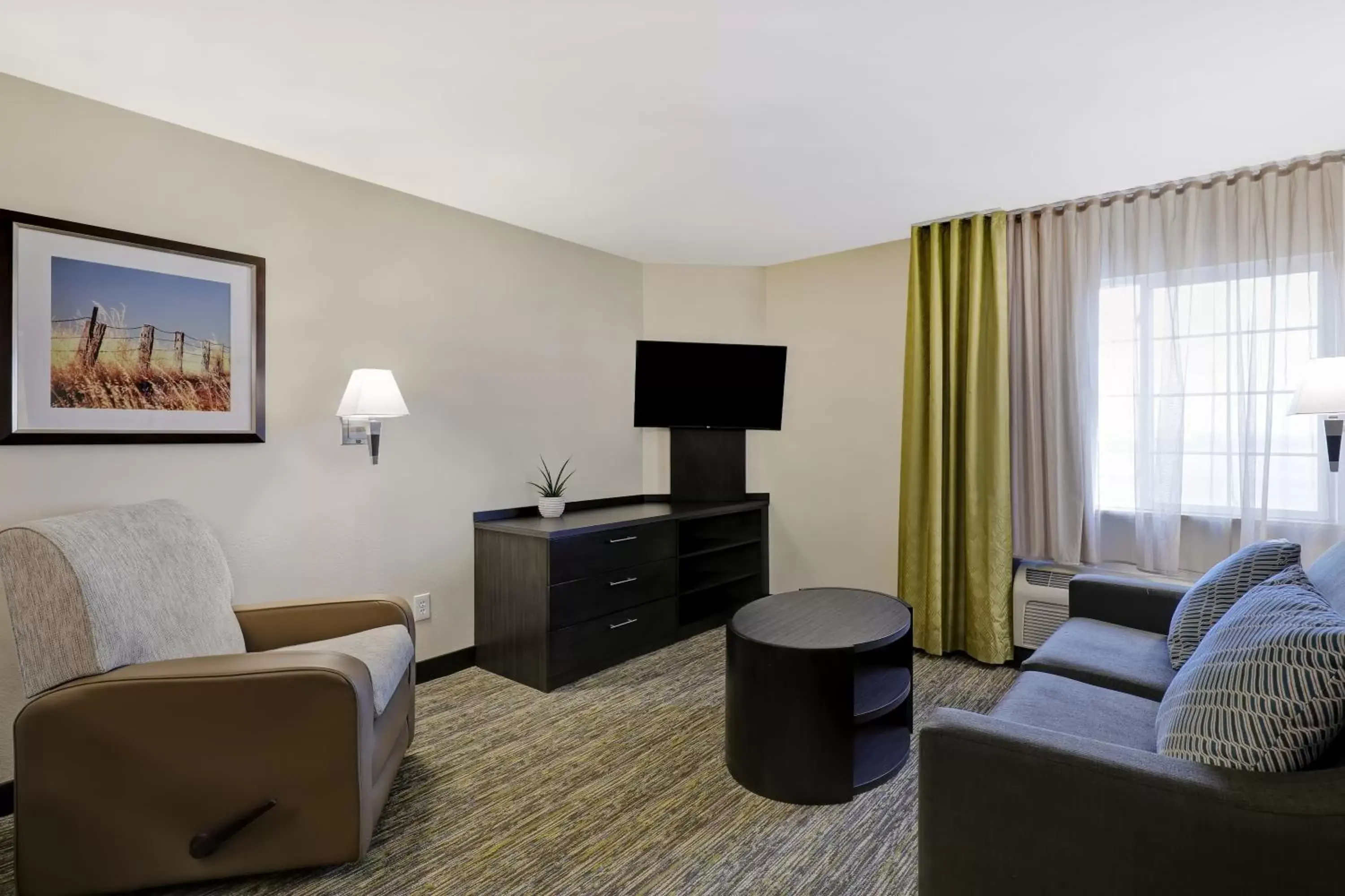 Photo of the whole room, Seating Area in Candlewood Suites Indianapolis - South, an IHG Hotel