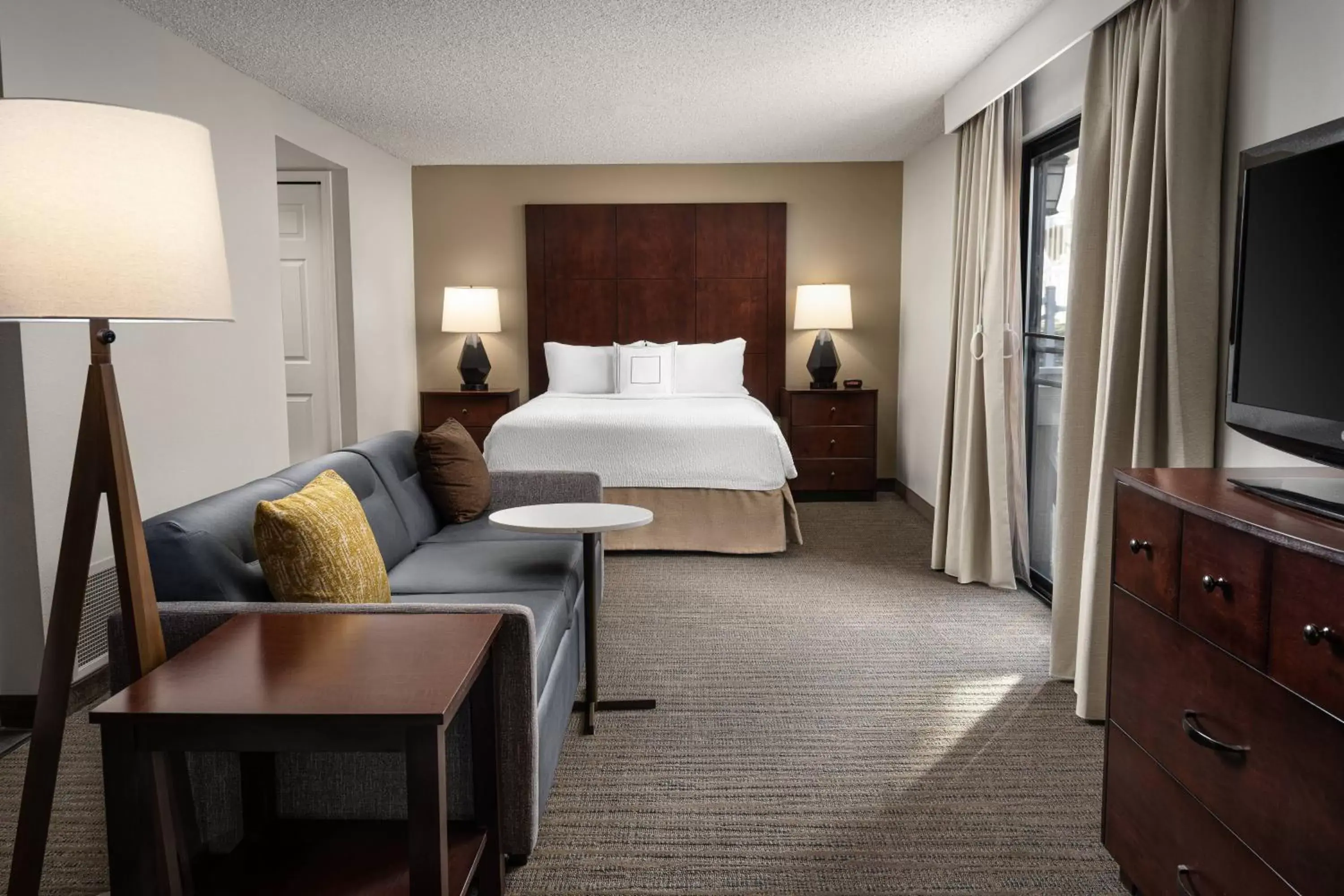 Photo of the whole room, Bed in Residence Inn Seattle North/Lynnwood Everett