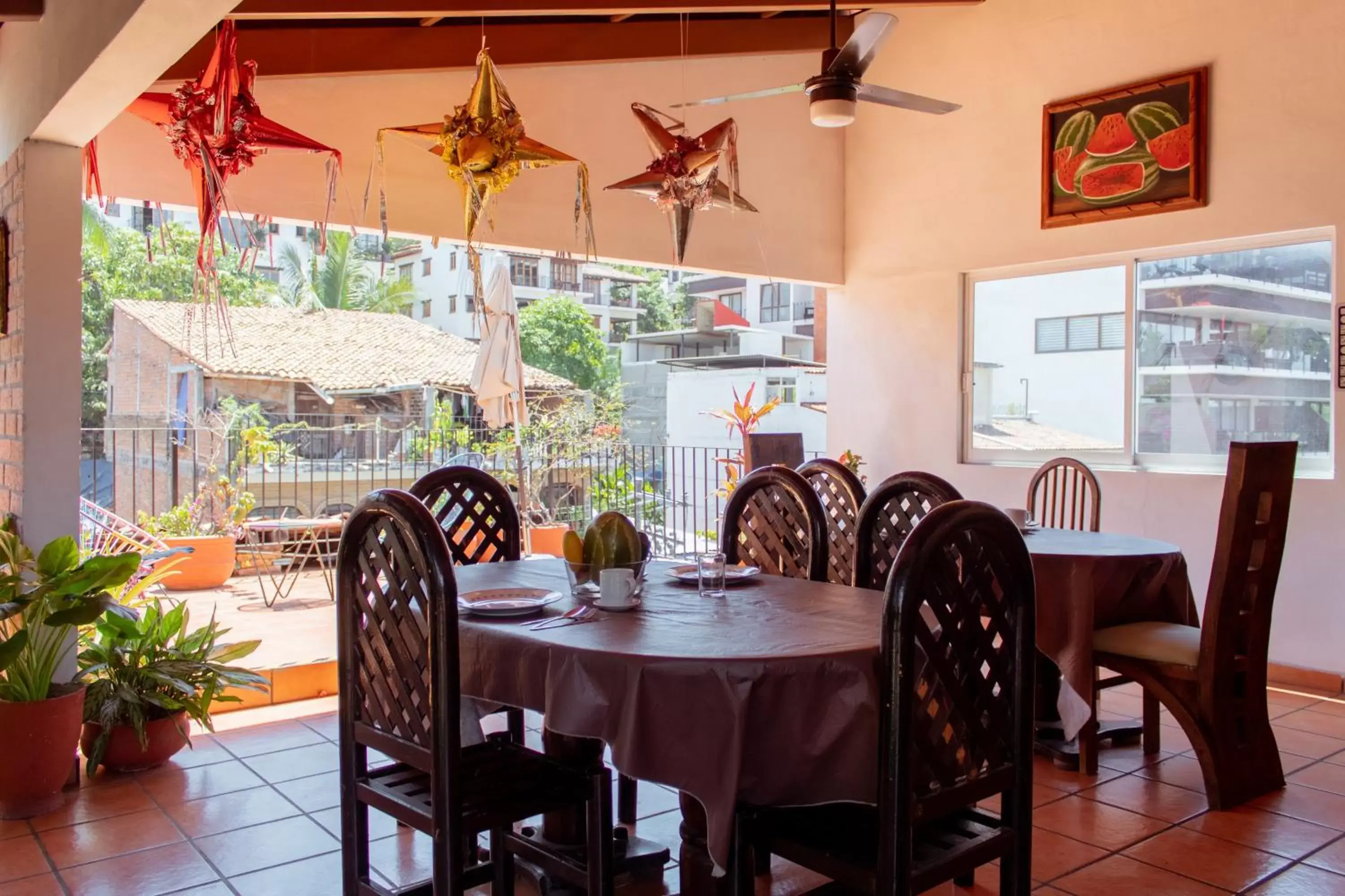 Communal kitchen, Restaurant/Places to Eat in Hotel Posada De Roger